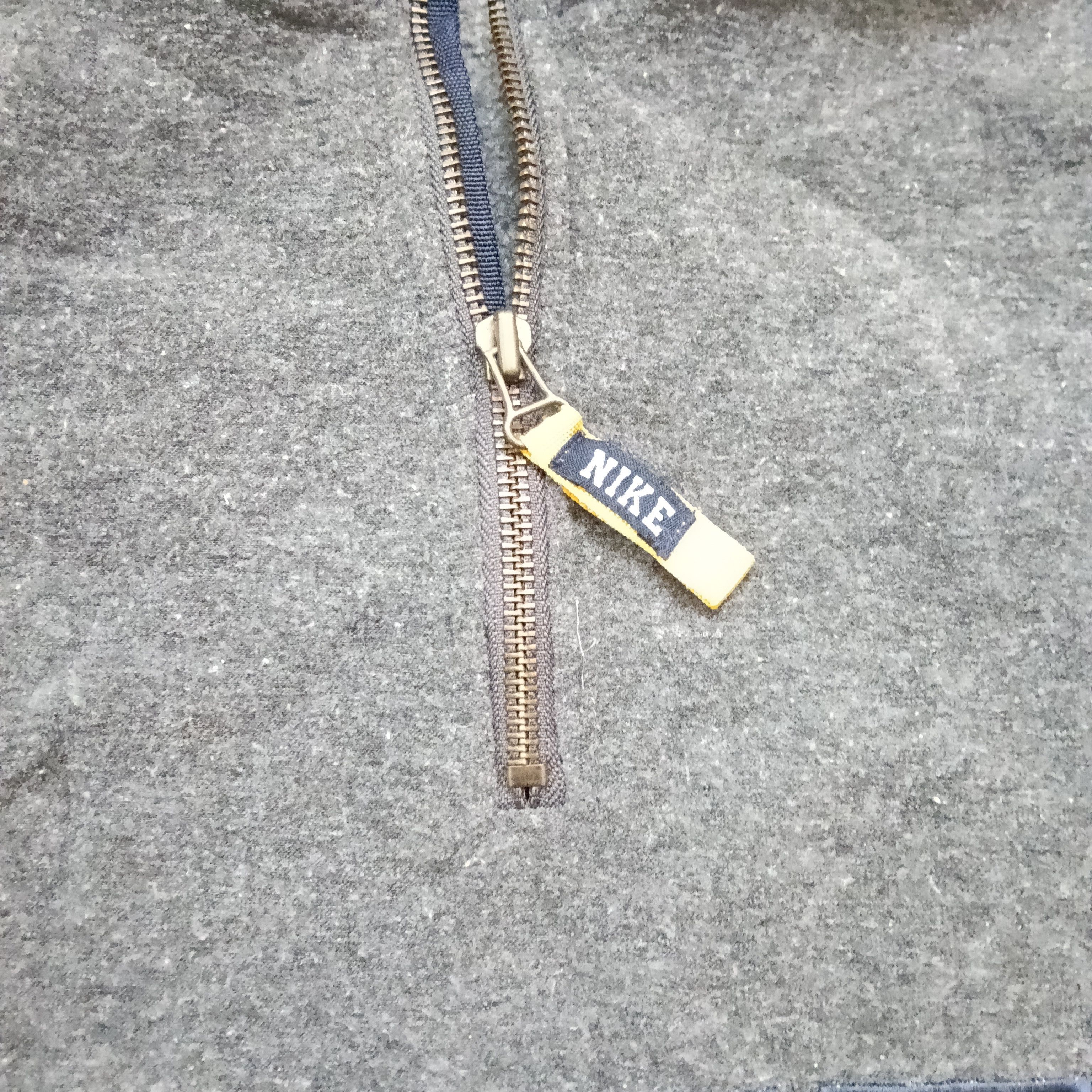 Nike Vintage Nike Center Logo Half Zip Fleece Sweatshirt Size US L / EU 52-54 / 3 - 7 Thumbnail