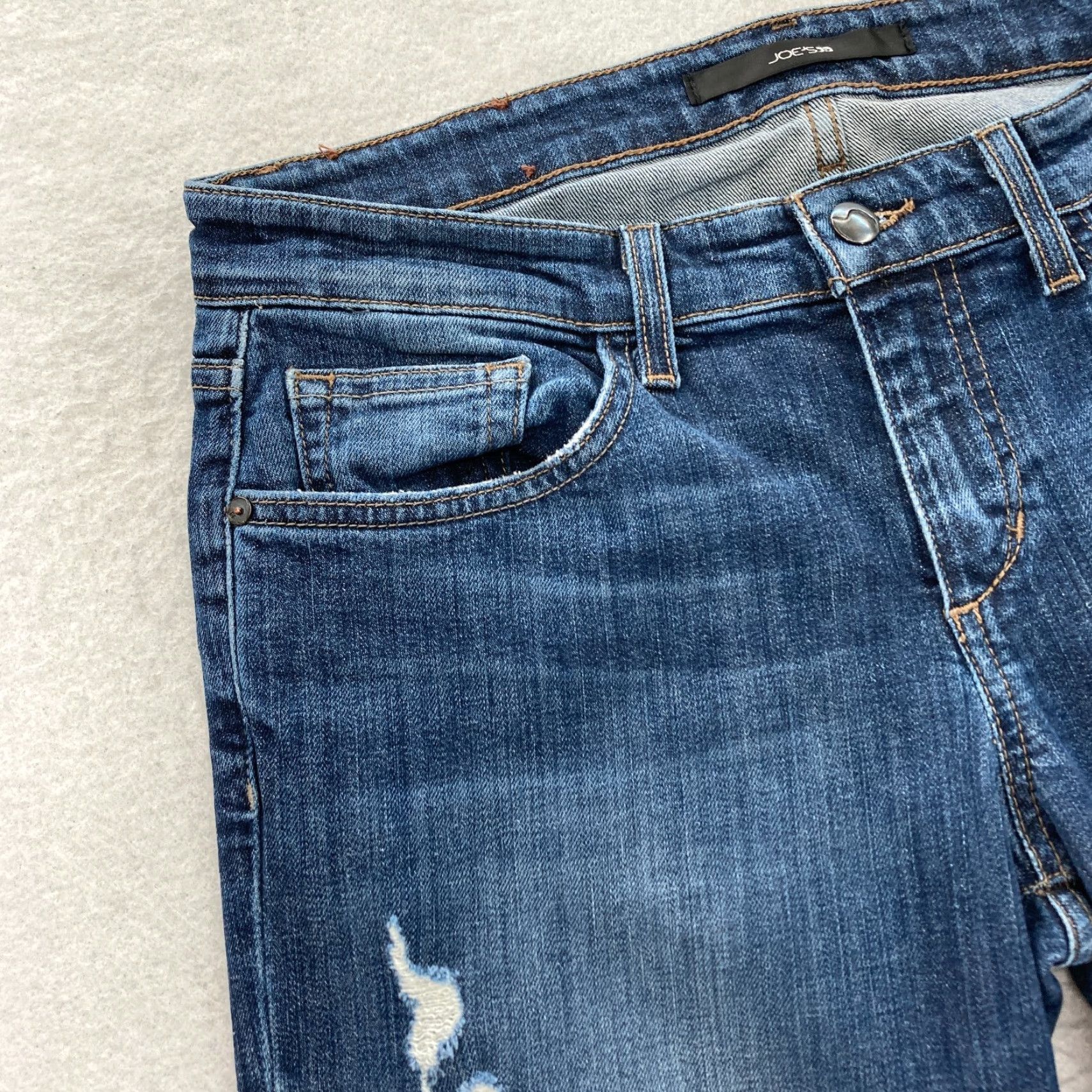 Vintage Joe's Jeans Women's 28 Slim Fit Straight Leg Dark Blue Stretch Denim Distressed Jeans Size 24" / US 00 / IT 34 - 3 Thumbnail