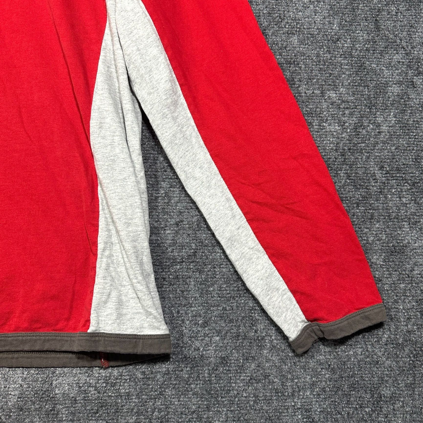 Hugo Boss HUGO BOSS Tee Shirt Mens XL Red Colorblock Crew Neck Long Sleeve Cotton Logo T-Shirt Size US XL / EU 56 / 4 - 3 Thumbnail
