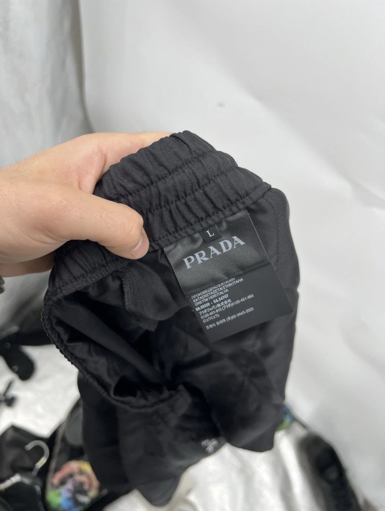 Prada Brand New Prada Silk Logo Shorts Size L RRP $1000 Size US 34 / EU 50 - 3 Thumbnail