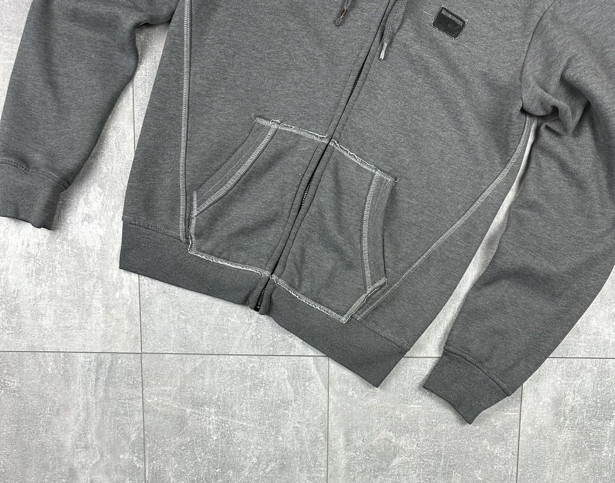 True Religion True Religion Vintage Full Zip Up Hoodie Y2K Small Logo Size US M / EU 48-50 / 2 - 4 Thumbnail