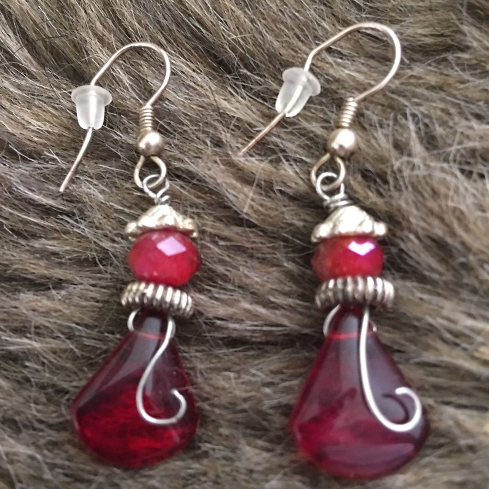 Jewelry Red glass bead gold tone dangle fish hook earrings Size ONE SIZE - 2 Thumbnail
