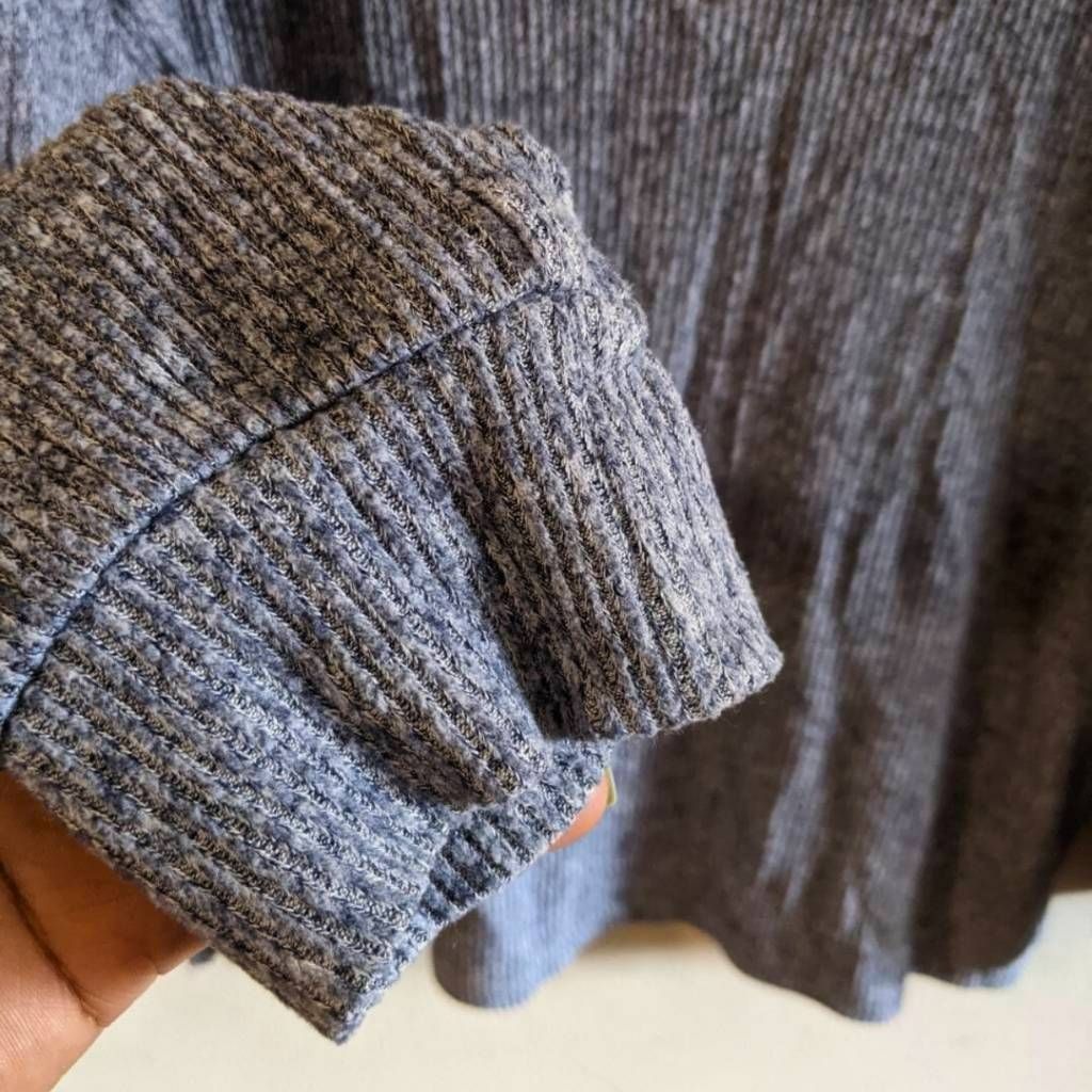 Forever 21 Forever 21 Gray Ribbed V-Neck Sweater Women’s M Long Sleeve Size M / US 6-8 / IT 42-44 - 7 Thumbnail