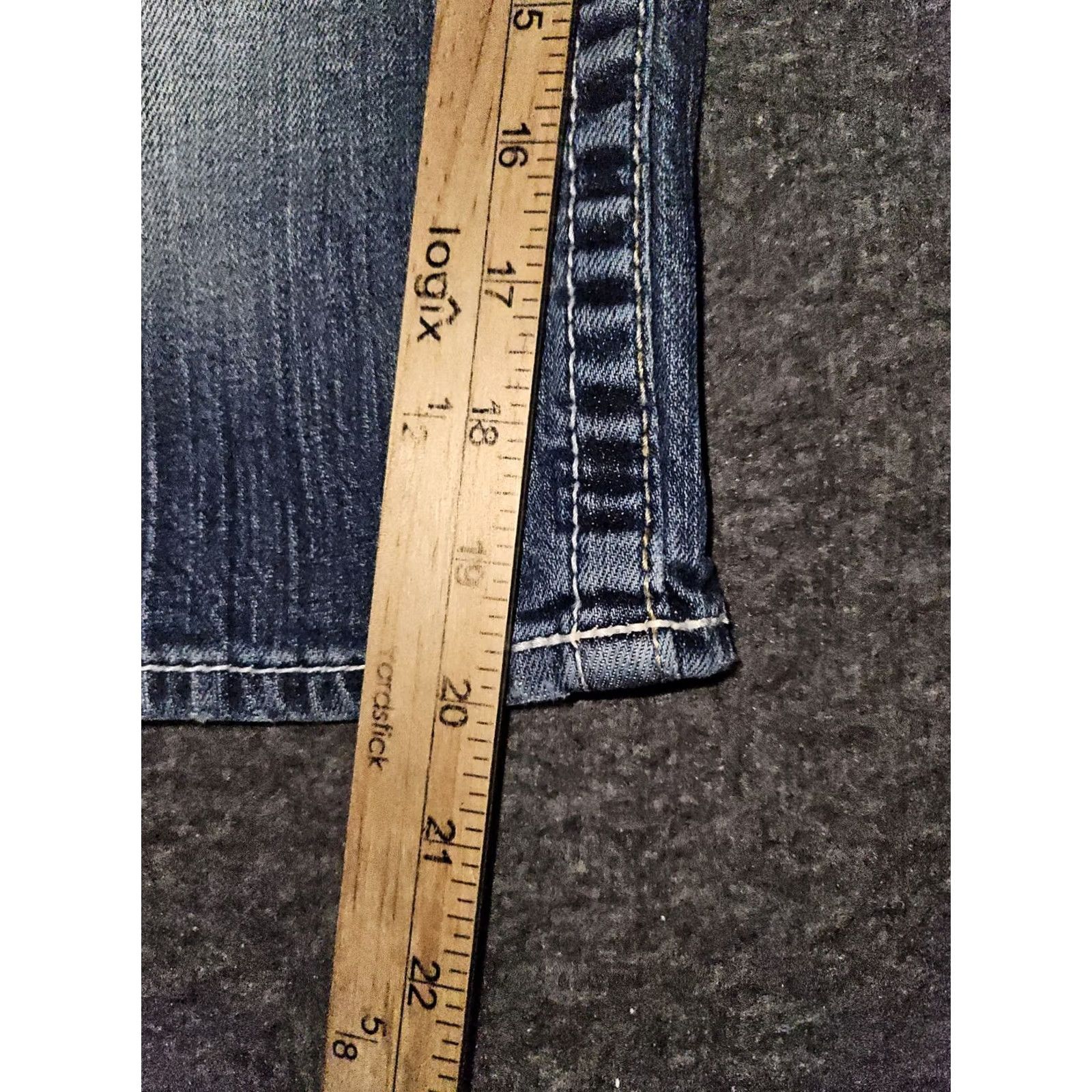 Vintage VINTAGE Big Star Casey K Capris Jeans Women 26 Blue Low Rise Embroidered Cowgirl Capris (28x20) Pattern Solid Shoes N/A Size ONE SIZE - 7 Thumbnail