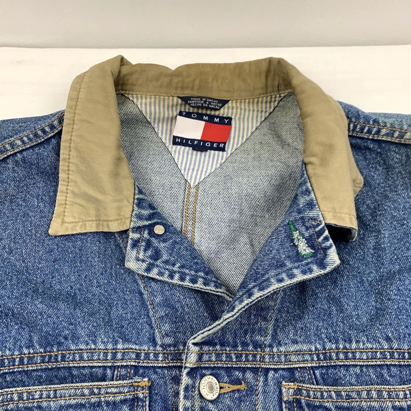 Tommy Hilfiger VINTAGE Tommy Hilfiger Denim Jacket Men XL Blue 90s Grunge Casual Jeans Outerwear Size US XL / EU 56 / 4 - 5 Thumbnail