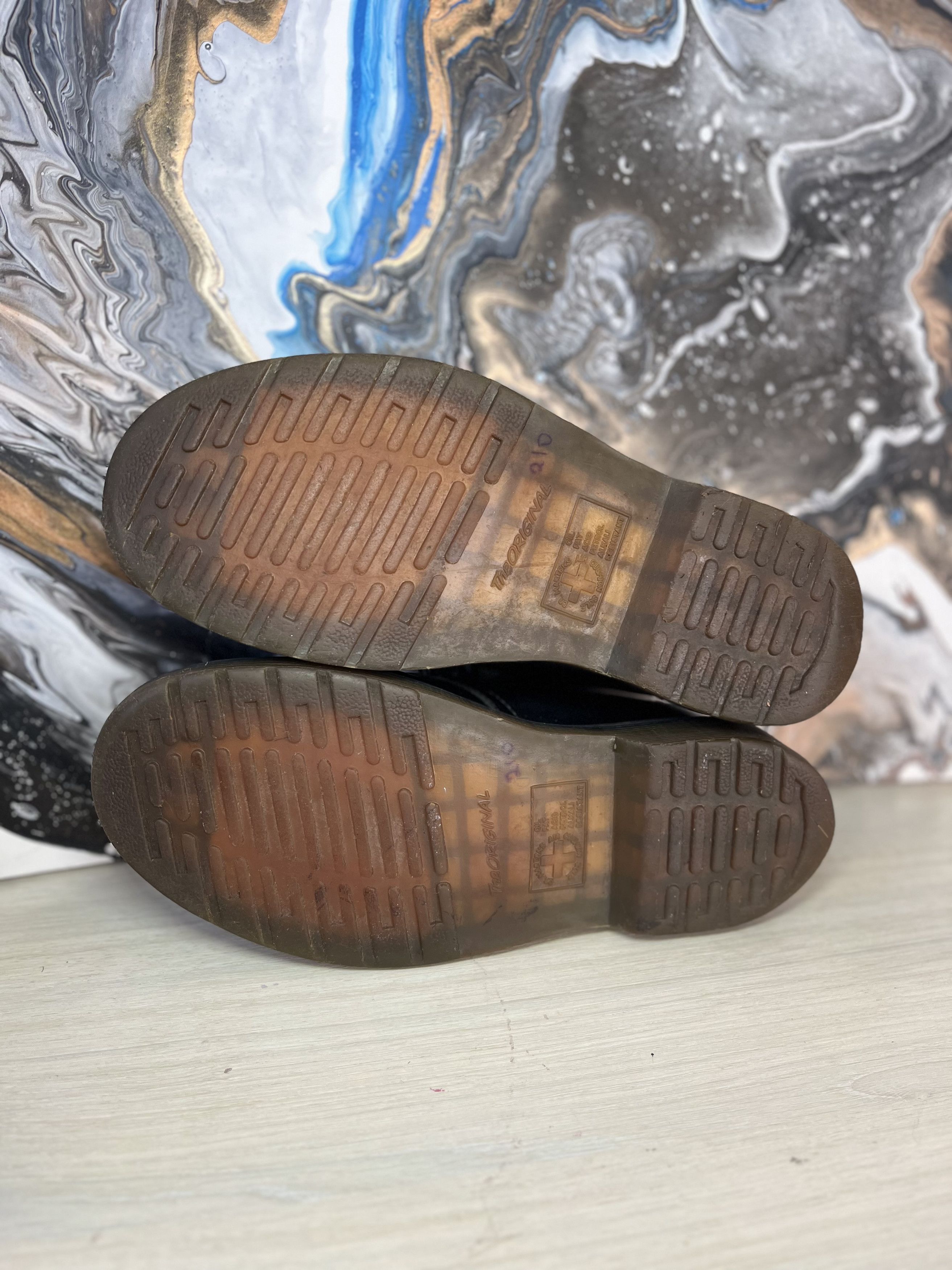 Dr. Martens Dr.Martens, Vintage model 301, 1461 Size US 5 / EU 37 - 5 Thumbnail
