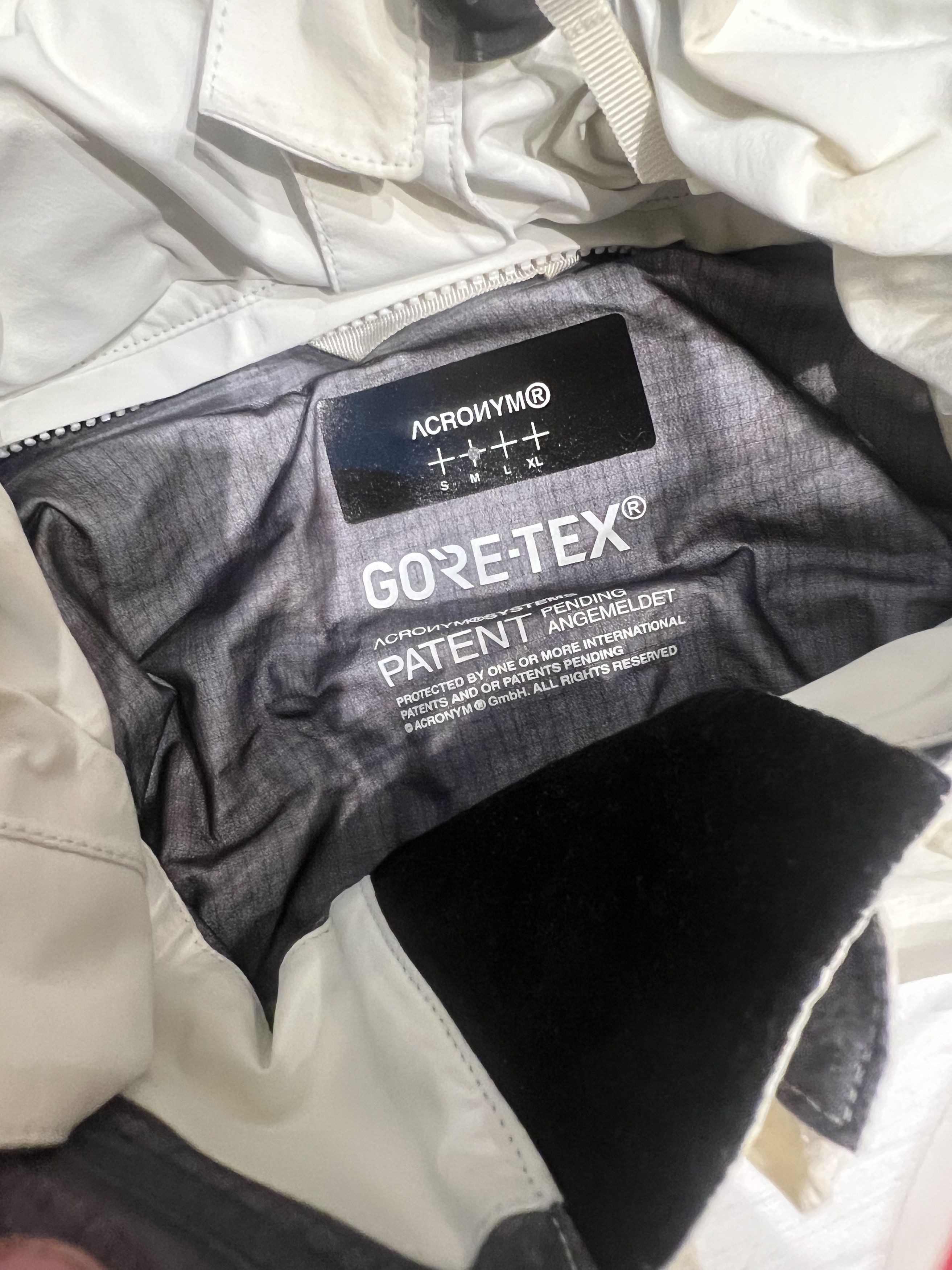 Acronym J47TS-GT-WHT 3L Gore-Tex® Pro Tec Sys Interops Jacket White Size US M / EU 48-50 / 2 - 8 Thumbnail