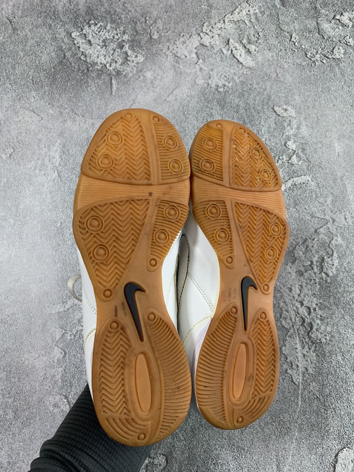 Nike 2009 Nike Tiempo Natural II Leather Futsal Shoes Size EU 43 Size US 9 / EU 42 - 8 Thumbnail