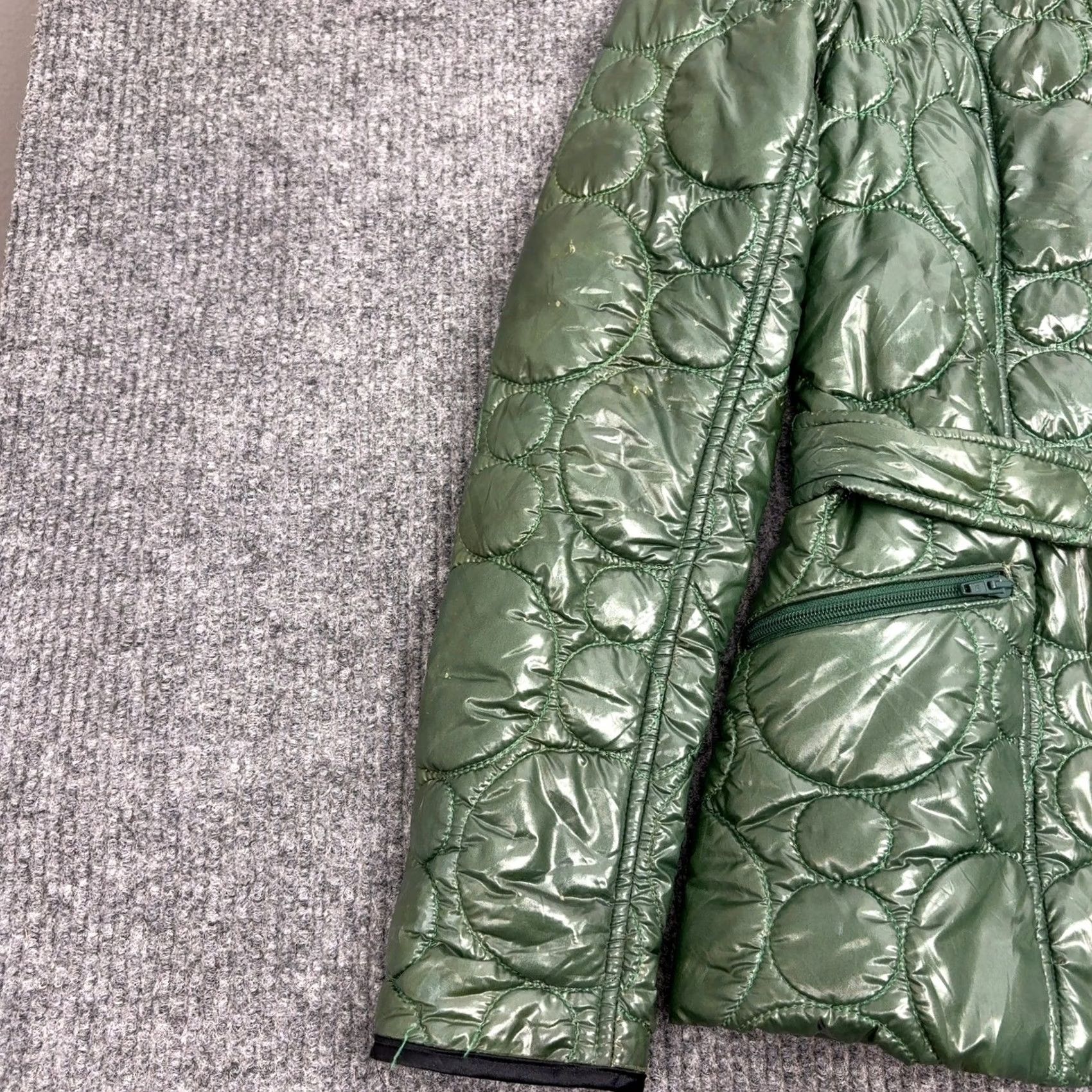 Vintage VINTAGE Quilted Puffer Jacket Womens M Green Glossy Belted Circle Quilt Style Size M / US 6-8 / IT 42-44 - 3 Thumbnail