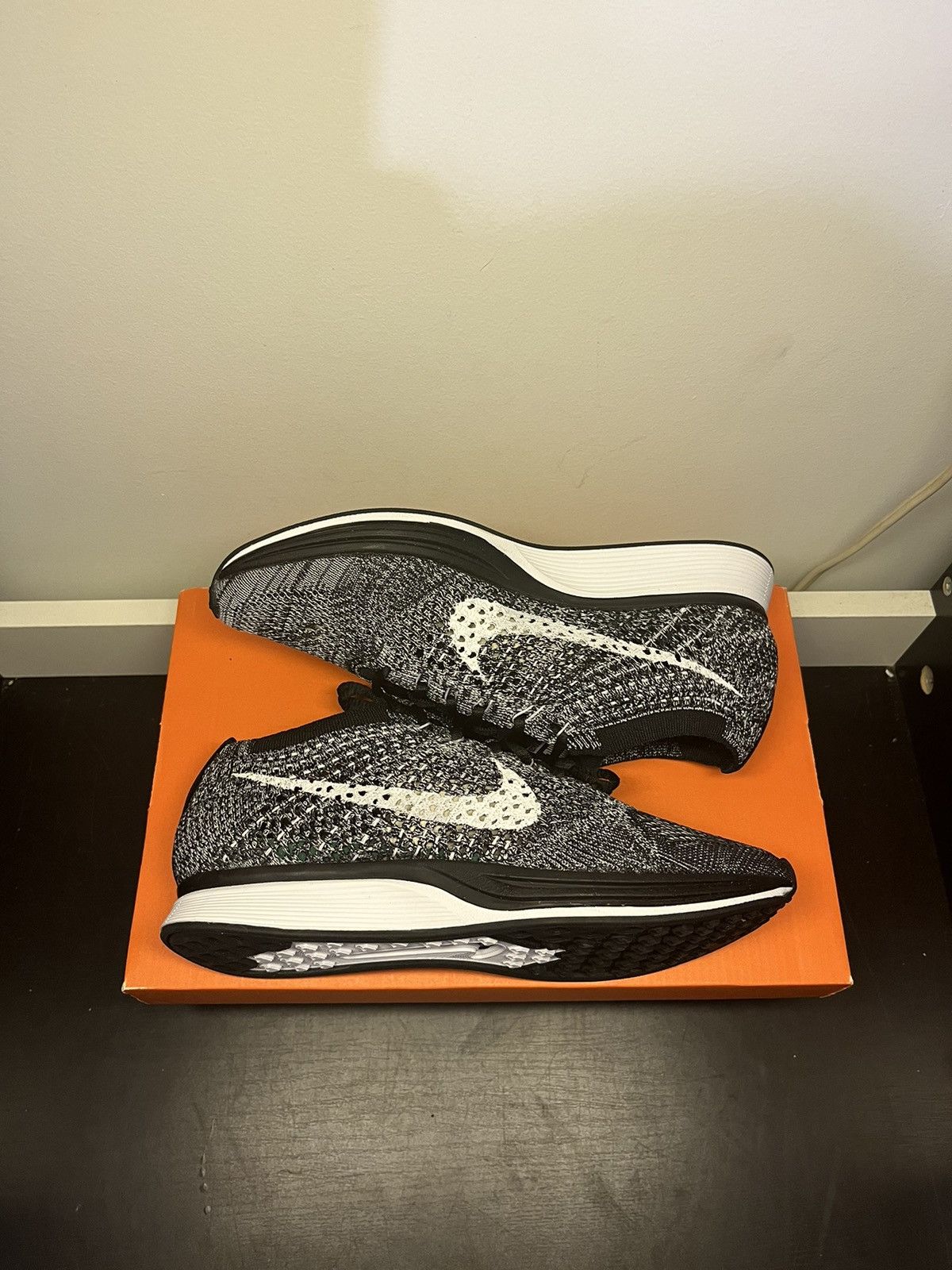 Nike Nike Flyknit Racer Oreo 2.0 Men’s 5 Women’s 6.5 526628-012 Size US 5 / EU 37 - 3 Thumbnail