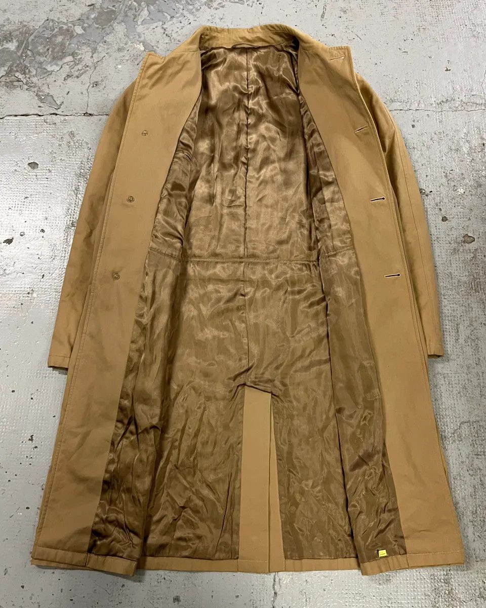 Armani 1990s Armani Collezioni Beige Trench Gabardine Coat Size US L / EU 52-54 / 3 - 8 Thumbnail