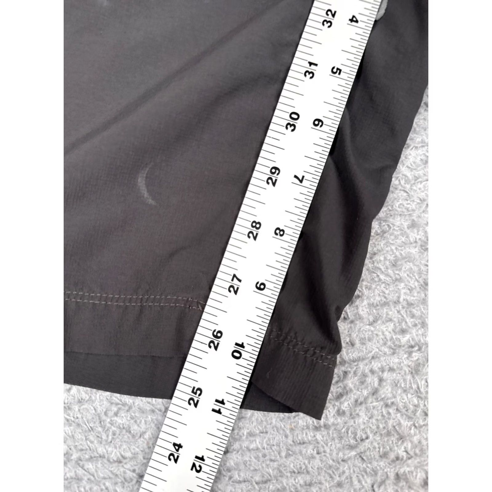 The North Face The North Face Shorts Mens Medium Gray Microfiber 10 Inseam Elastic Waist Casual Size US 31 - 7 Thumbnail