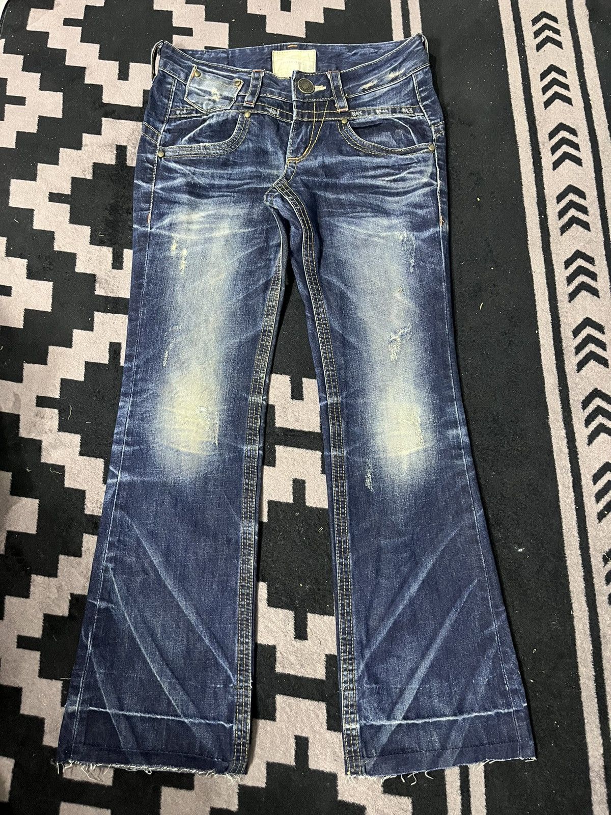 Japanese Brand Yashimoto nara lolita flare jeans Size US 27 - 2 Thumbnail