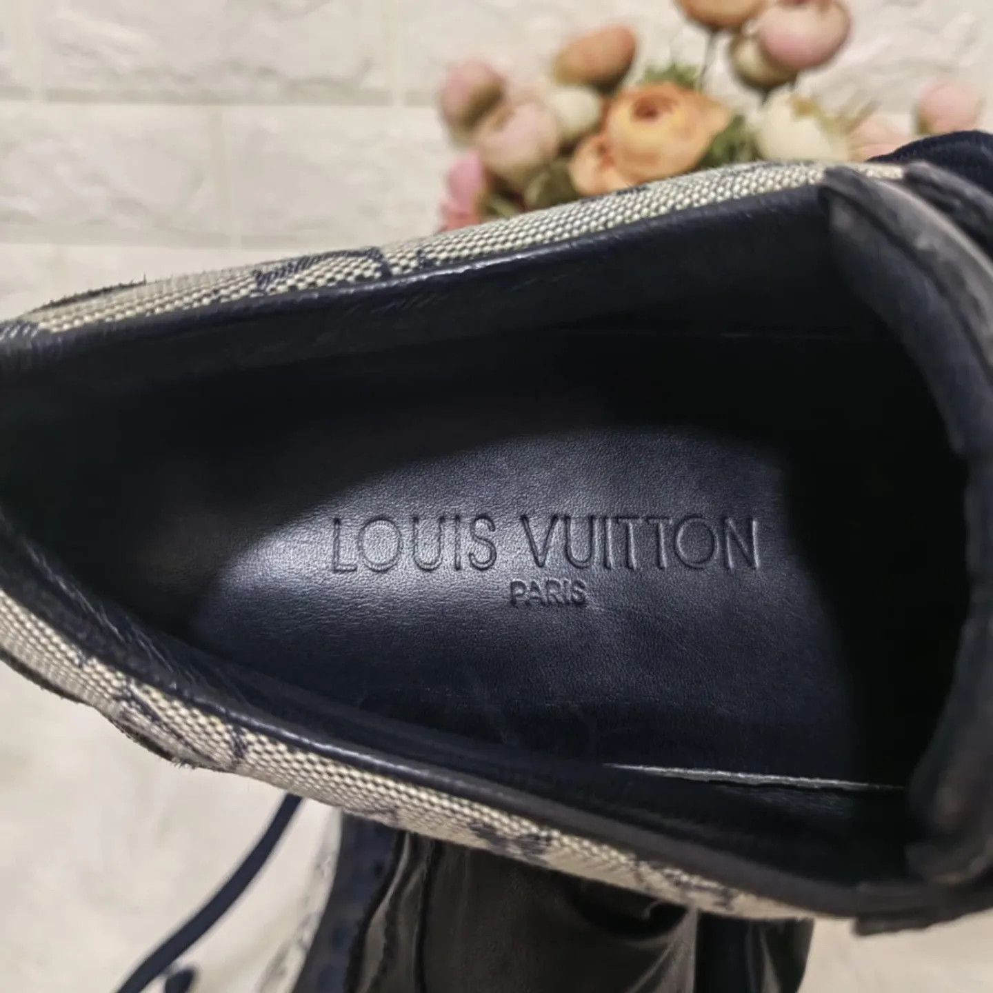 Louis Vuitton LOUIS VUITTON LV LEATHER LOW TOP MONOGRAM SNEAKERS Size US 5 / EU 37 - 3 Thumbnail