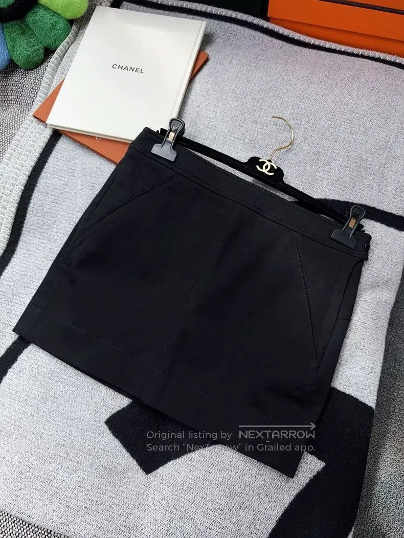 Hermes Hermes Black Knee-length Skirt Size 25" / US 0 / IT 36 - 1 Thumbnail