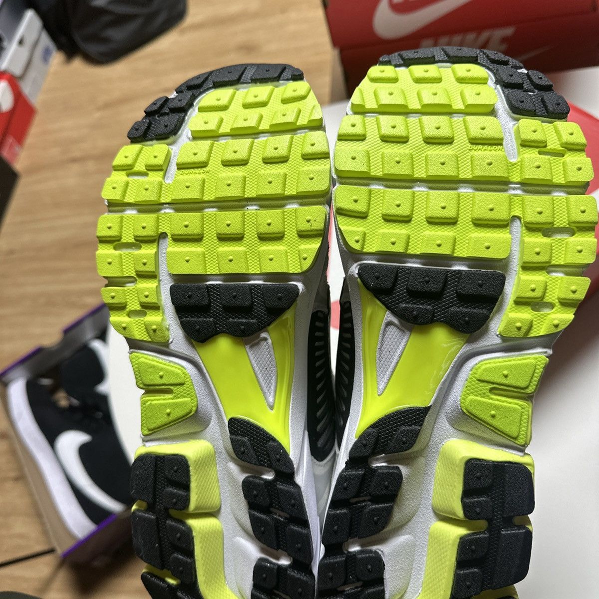 Nike *NEW* SZ 10.5 MENS, 12 WMNSN VOMERO 5 LIFE LIME VOLT/ NEON Size US 10.5 / EU 43-44 - 10 Thumbnail