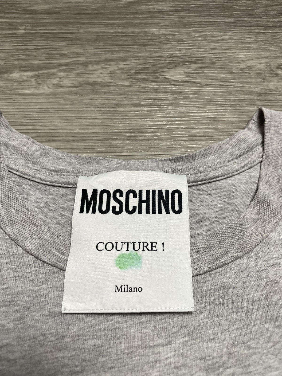 Moschino Vintage Moschino Milano Big Logo Gray T-Shirt Size US XL / EU 56 / 4 - 9 Thumbnail