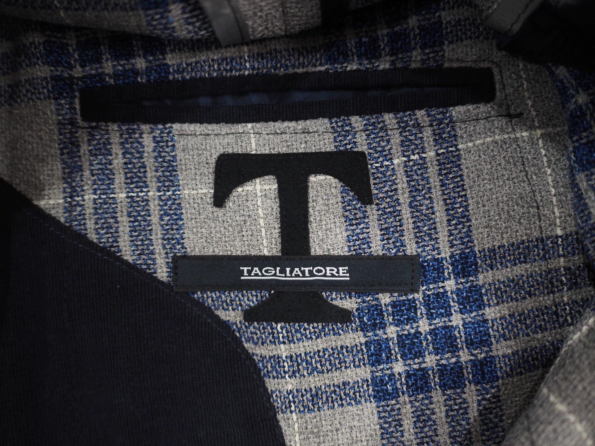 Tagliatore Tagliatore Blue and Gray Plaid Wool Blend Blazer Size 44R - 3 Thumbnail