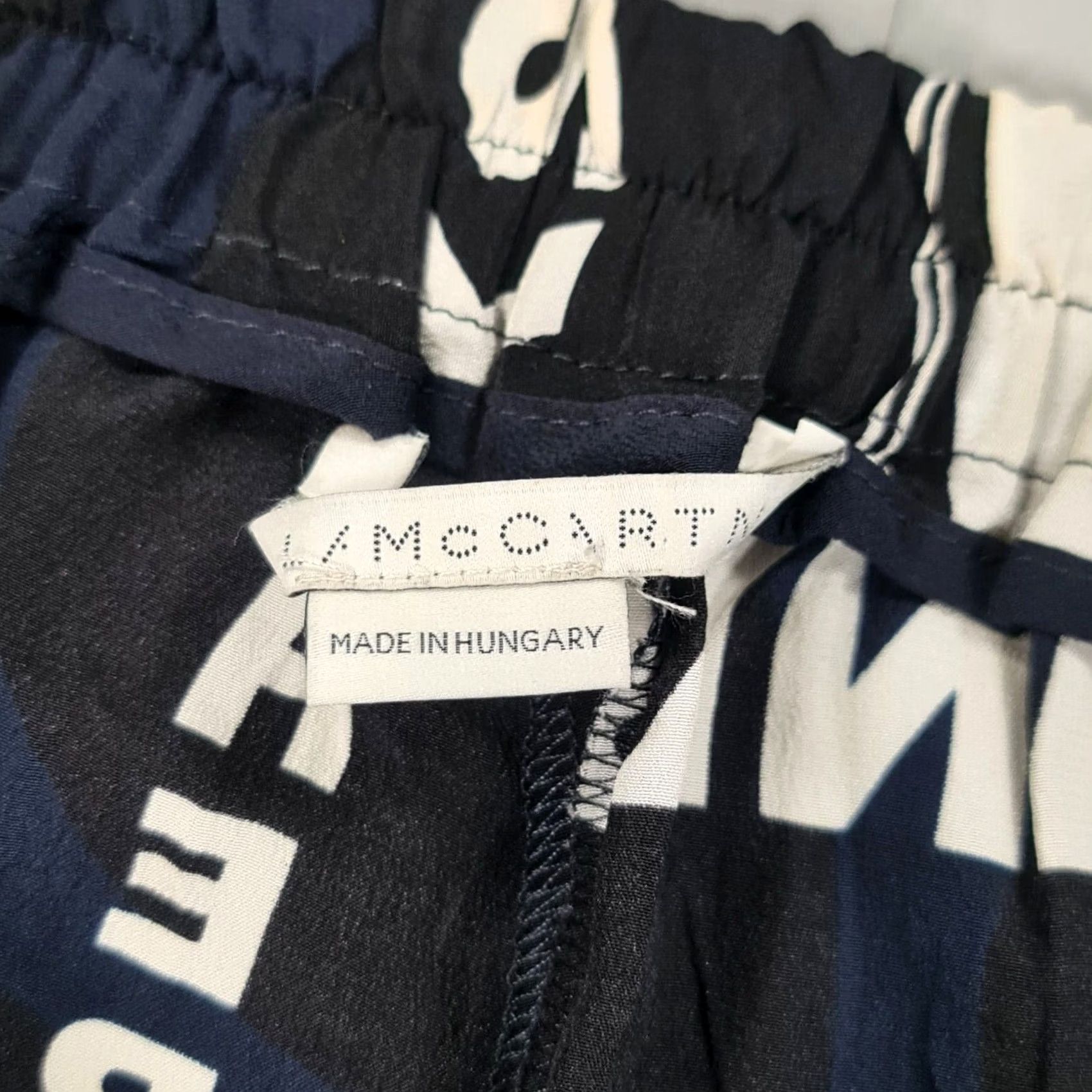 Stella McCartney Stella McCartney Trousers Womens 38 Navy Blue 100% Silk Pleated Front Pockets Dress Pants Regular Rise Size 26" / US 2 / IT 38 - 3 Thumbnail