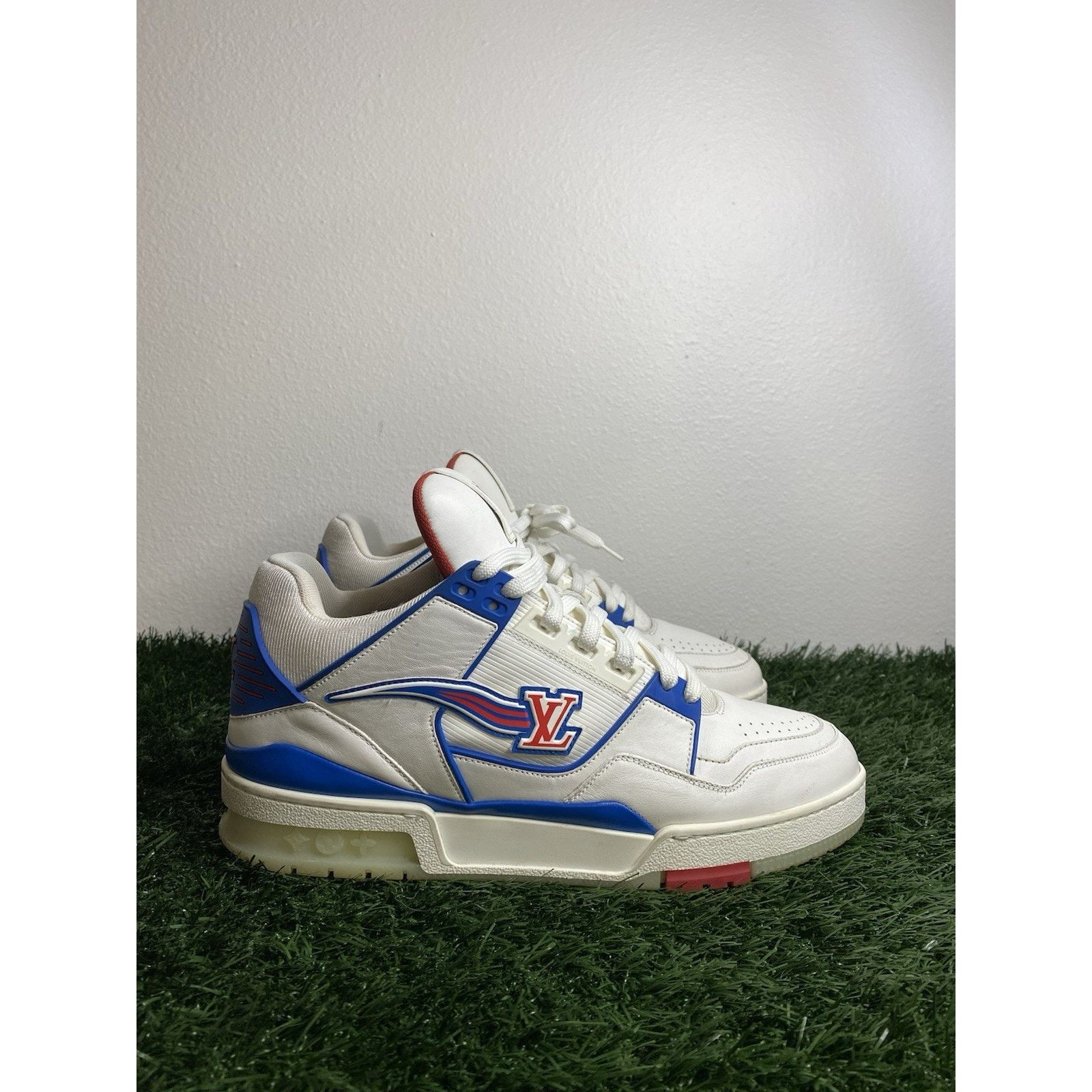 Louis Vuitton Size 8 LV - Louis Vuitton ‘White Red Blue’ Mid Trainer Size US 9 / EU 42 - 1 Thumbnail
