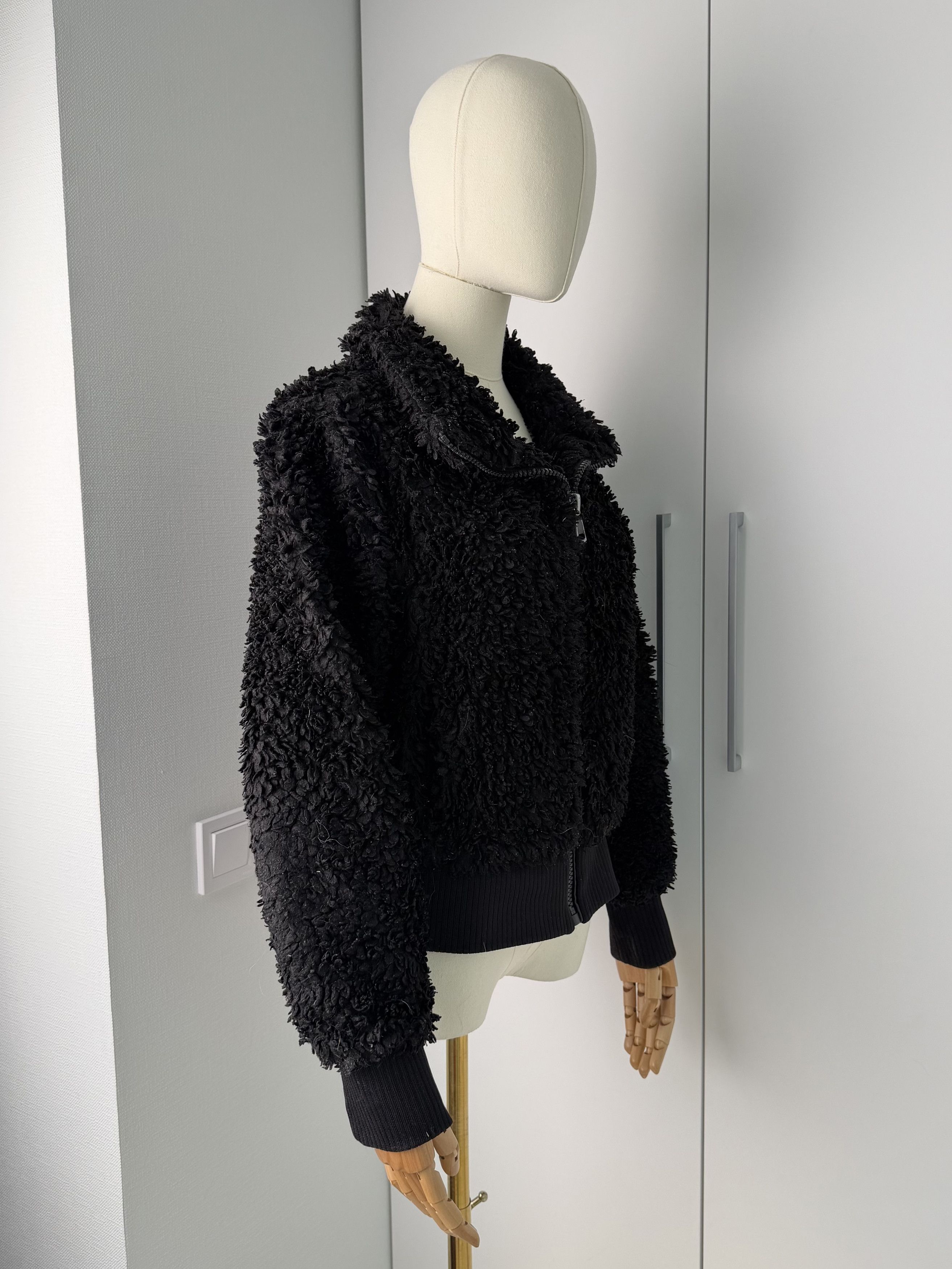 Vintage Vintage Black Teddy Fleece Jacket Women's Zip Up Cropped Size M / US 6-8 / IT 42-44 - 2 Thumbnail