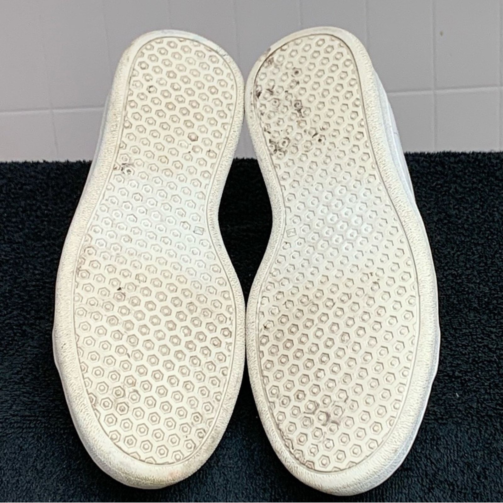 Frye FRYE ALEXIS LEATHER LOW SHOES WHITE BLACK SZ 5.5 ITALY NICE Size US 5.5 / EU 38 - 4 Thumbnail