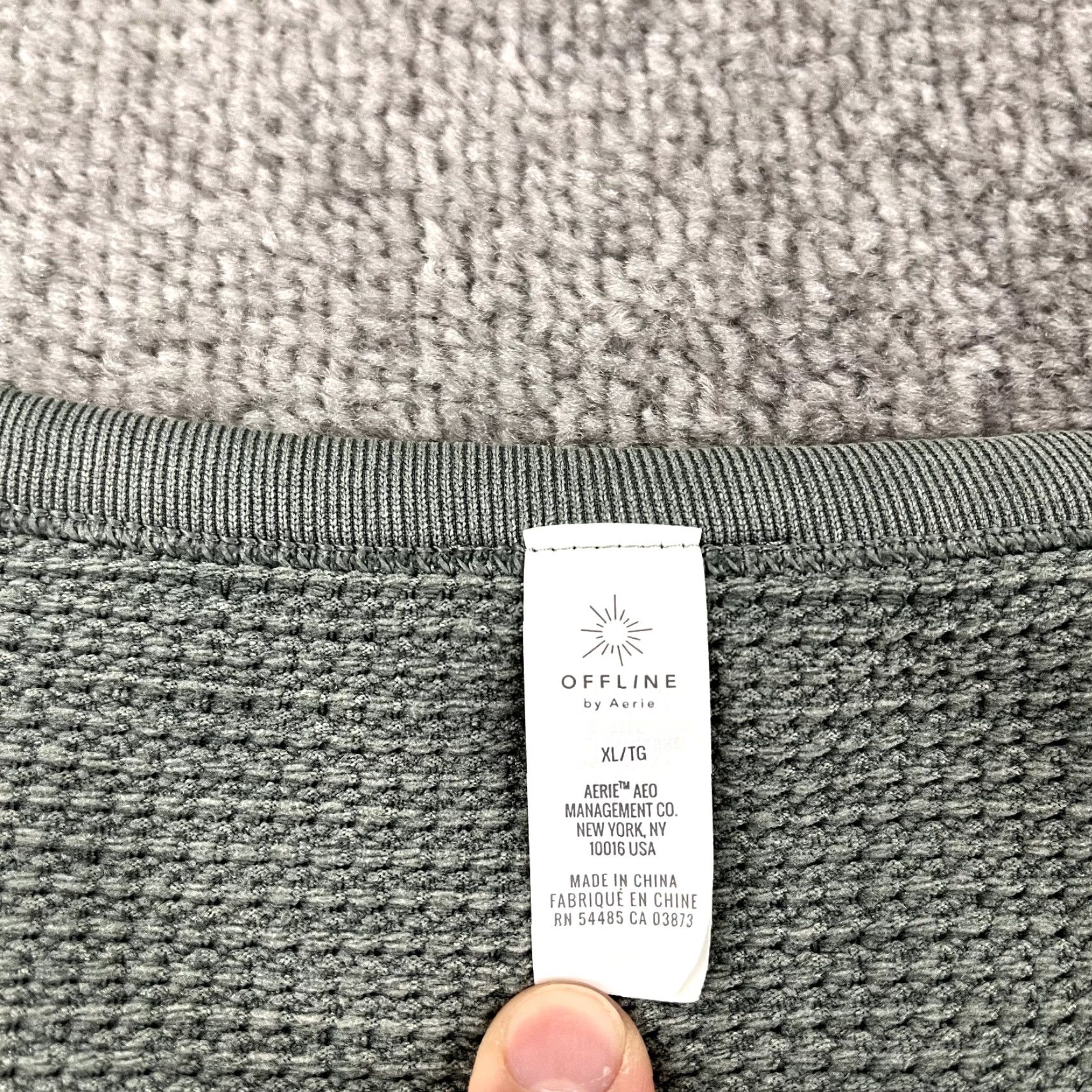 Vintage OFFLINE by AERIE Shirt Womens XL Green Cropped Waffle Henley Long Sleeve Size XL / US 12-14 / IT 48-50 - 2 Thumbnail