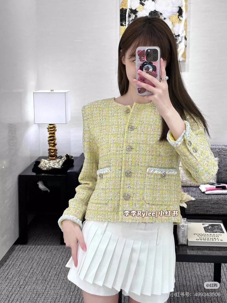Chanel Chanel 24c goose yellow soft jacket 2504-Nextarrow Size XS / US 0-2 / IT 36-38 - 7 Thumbnail
