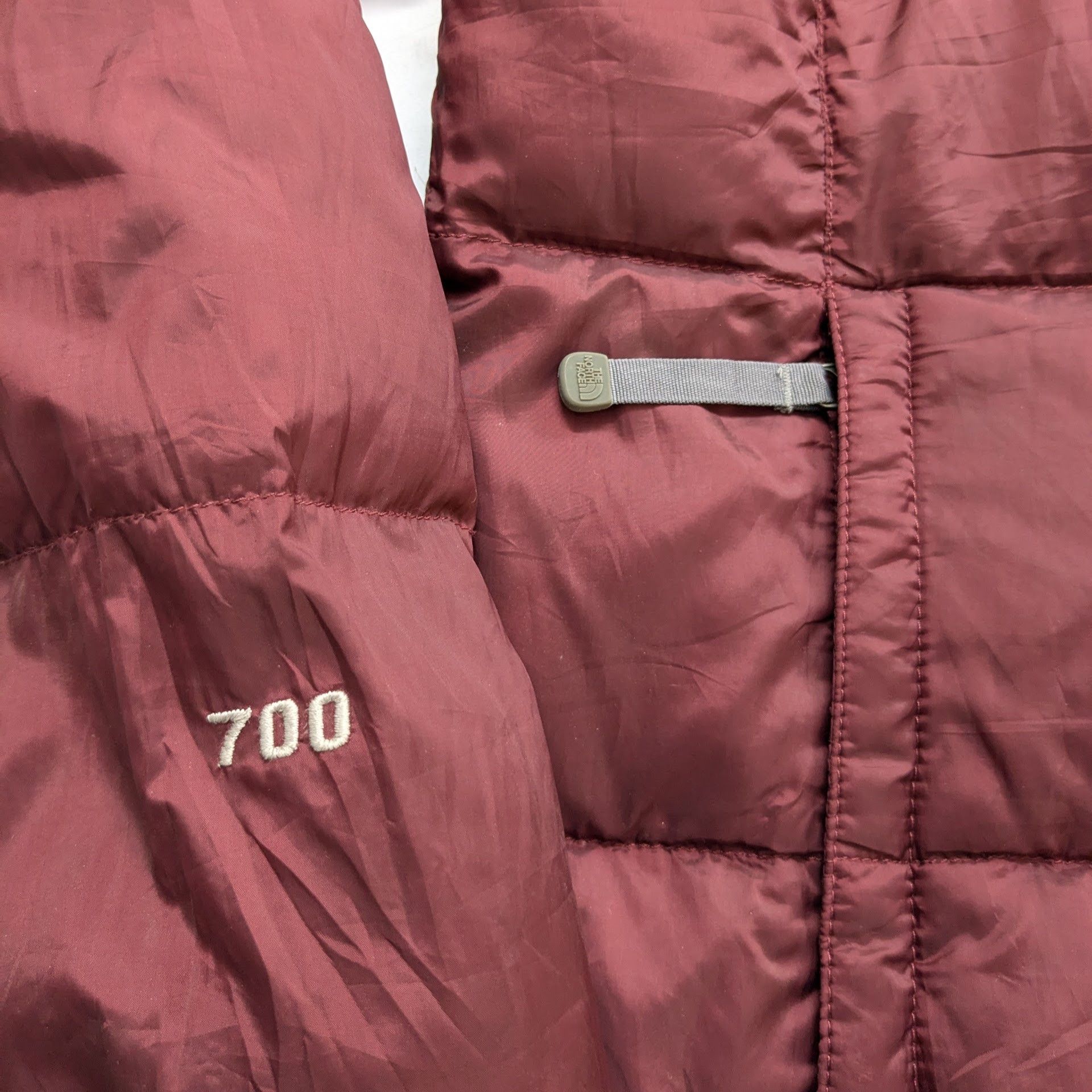 The North Face The North Face 700 series fitted nuptse iridescent dark red Size L / US 10 / IT 46 - 2 Thumbnail
