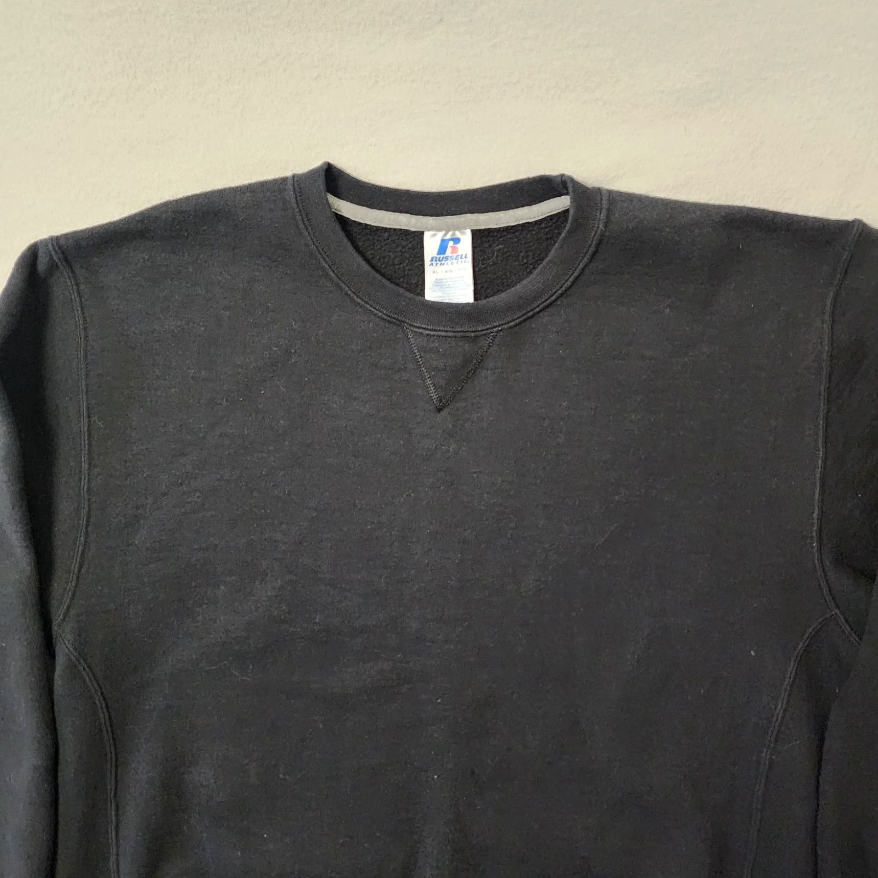 Russell Athletic VINTAGE Russell Athletic Sweatshirt Crewneck XL Black Mens Grunge Y2K Skater Size US XL / EU 56 / 4 - 5 Thumbnail