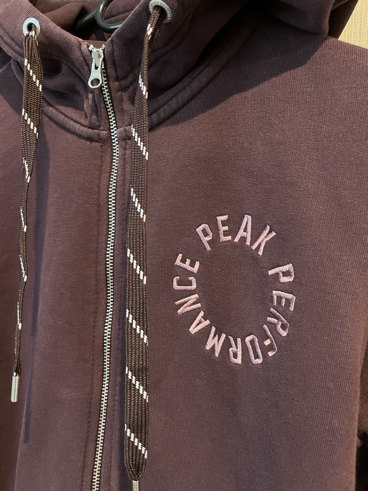 Peak Performance Peak Performance zip-up hoodie Size M / US 6-8 / IT 42-44 - 2 Thumbnail