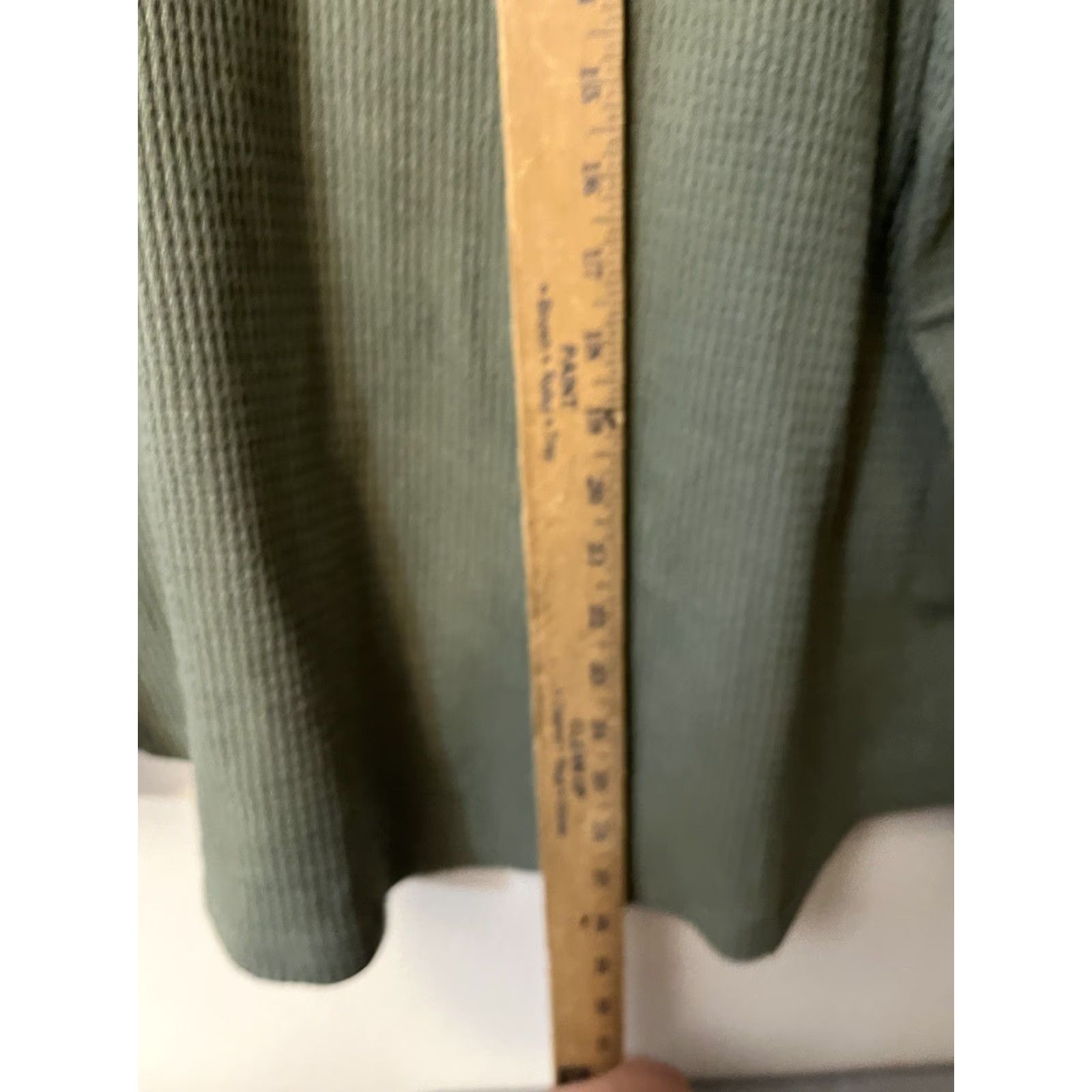 American Eagle Outfitters VINTAGE American Eagle Shirt Womens XL Green Waffle Knit V-Neck Long Sleeve Thermal Knit Shirt XL Green Women Classic/Fitted Sleeve Button-Up Casual Size XL / US 12-14 / IT 48-50 - 4 Thumbnail