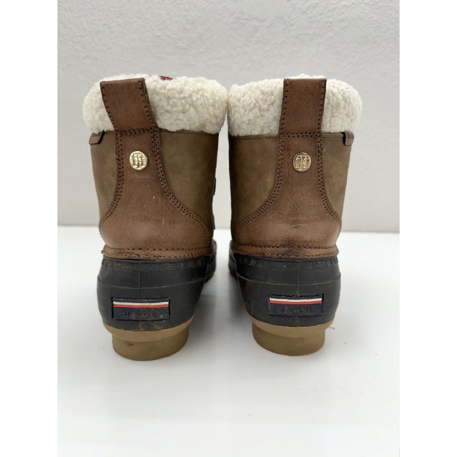 Tommy Hilfiger Tommy Hilfiger Womens Duck Boots Brown Faux Fur Lined Red Lace Up Size 9 M Boots Size US 8 / IT 38 - 3 Thumbnail