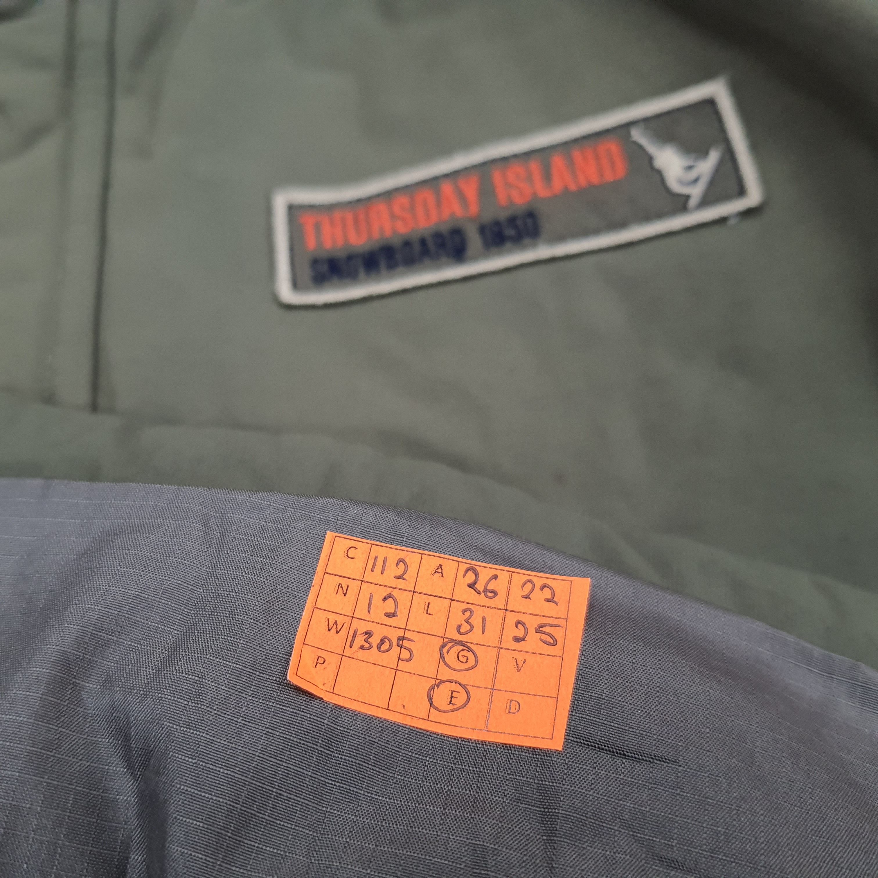 Vintage Vintage Thursday Island Snowboard Jacket Size US XL / EU 56 / 4 - 10 Thumbnail