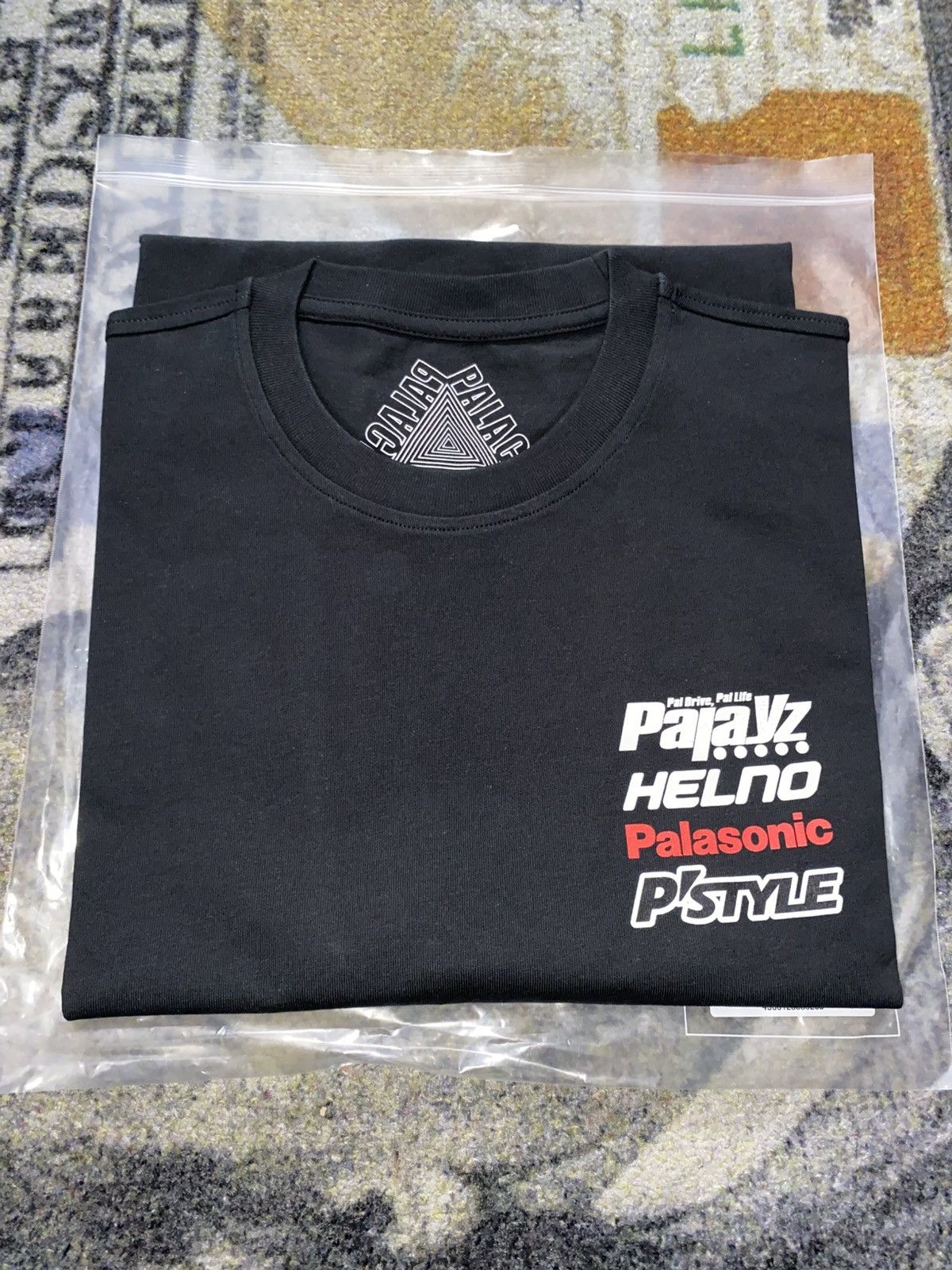 Palace Palace Racey T-Shirt Black Size US M / EU 48-50 / 2 - 2 Thumbnail