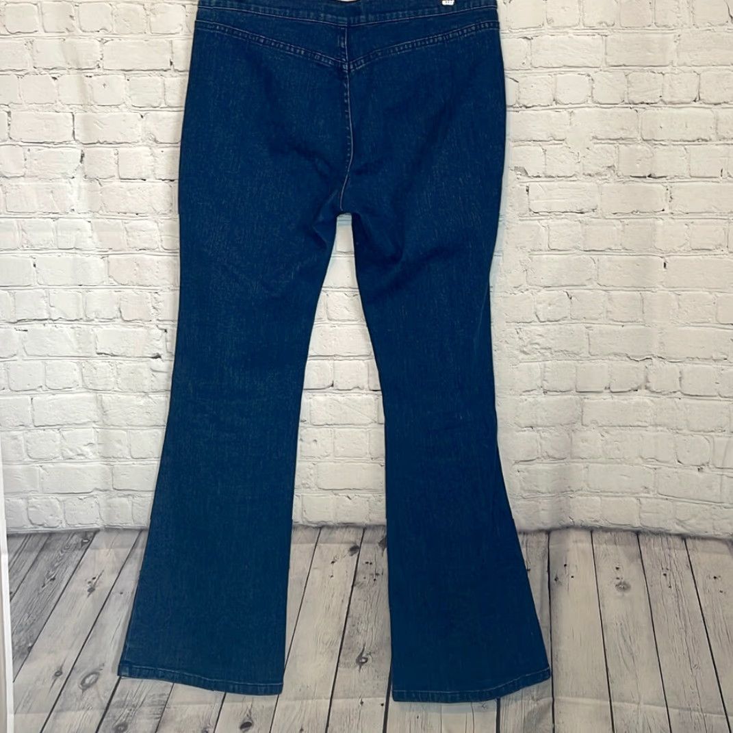 Tommy Hilfiger VINTAGE Tommy Hilfiger Jeans Flare Rhinestones Women Juniors 11 Blue Bell Bottoms Size 32" / US 10 / IT 46 - 4 Thumbnail