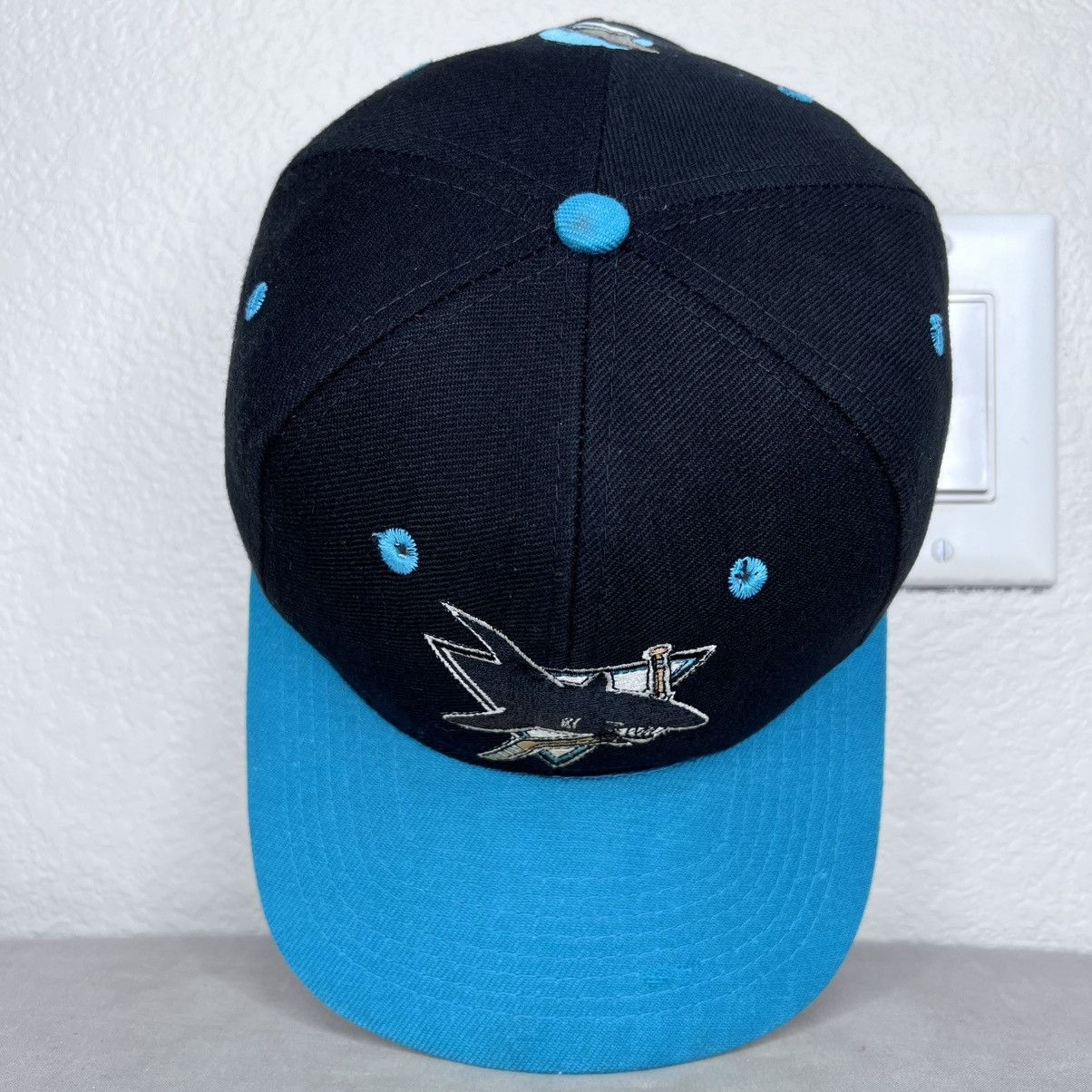 NHL Vintage 1990s San Jose Sharks Two Tone Embroidered Snapback Size ONE SIZE - 7 Thumbnail