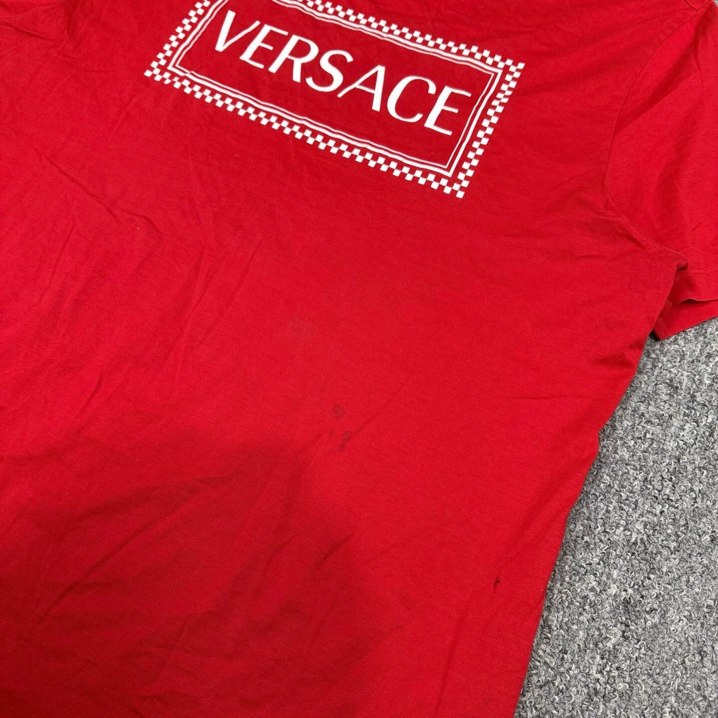 Versace Versace Red Logo Short Sleeve 3XL (9/10) - Flawed Size US XXL / EU 58 / 5 - 3 Thumbnail