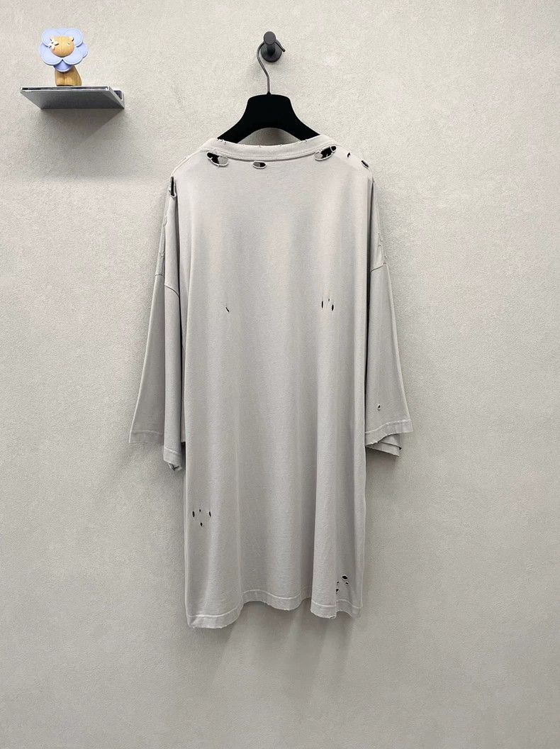 Balenciaga Balenciaga Grey short sleeve with holes Size US L / EU 52-54 / 3 - 2 Thumbnail