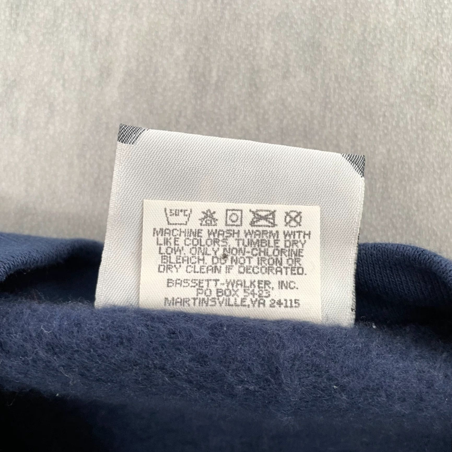 Lee VINTAGE University of Rhode Island Sweater Adult XL Blue Pullover Fleece Men 90s Size US XL / EU 56 / 4 - 6 Thumbnail