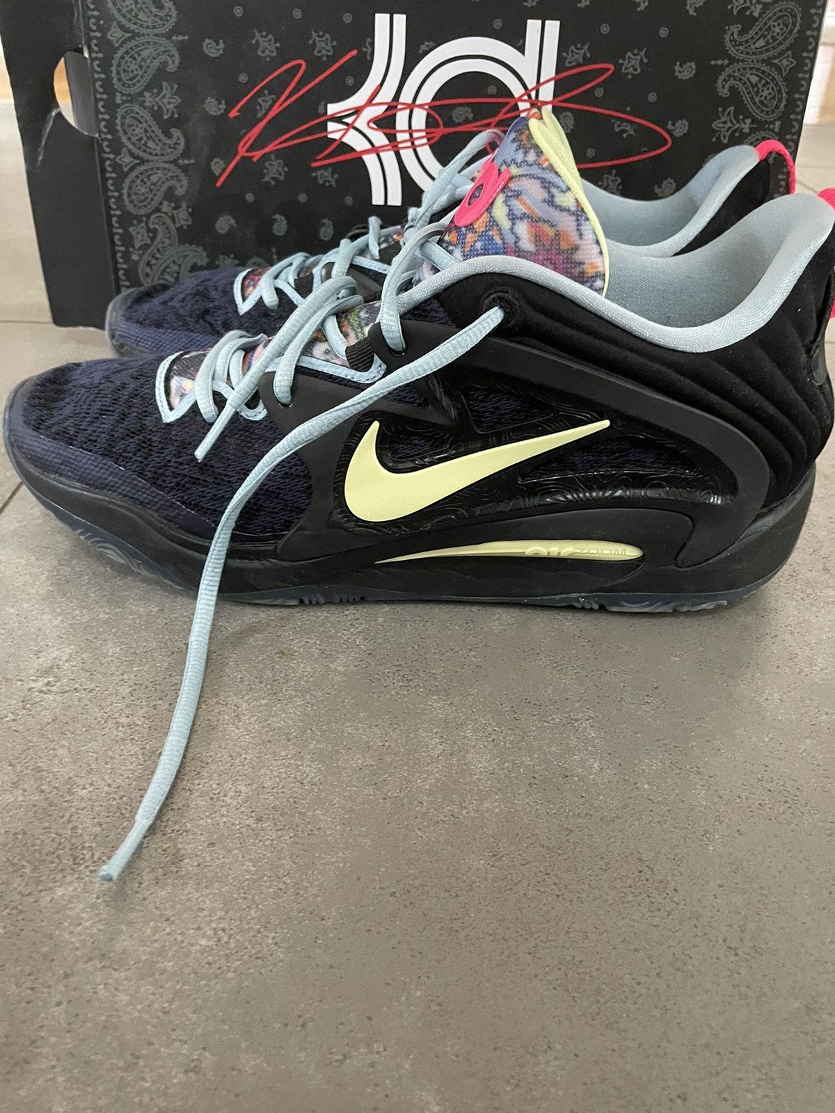 image of Nike Kd 15 Beginnings Shoes in Black/Blue, Men's (Size 11)