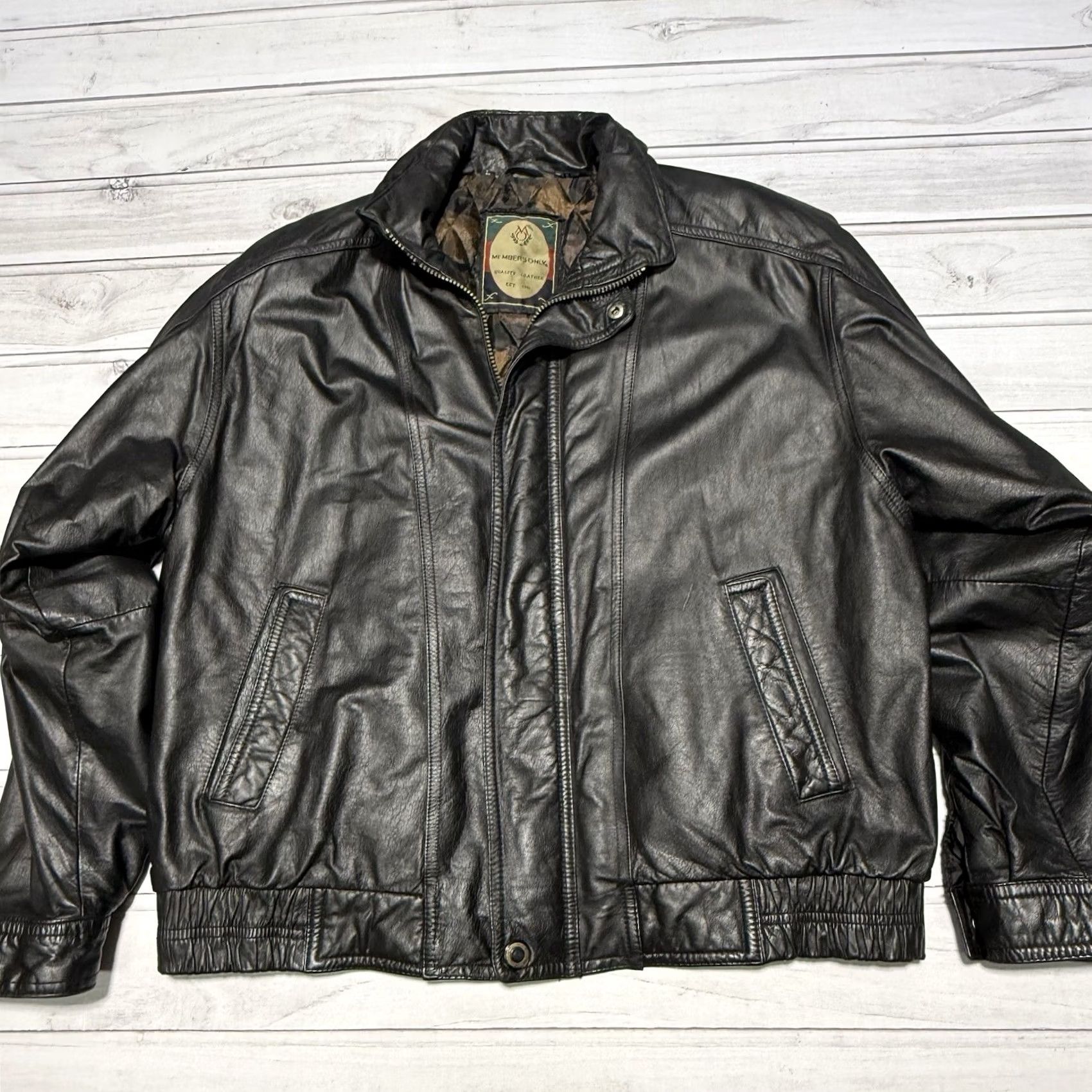 Members Only VINTAGE Members Only Bomber Jacket Mens L Black Leather Coat Quilted Lining Full Zip Pockets Classic 2000s? Size US L / EU 52-54 / 3 - 2 Thumbnail