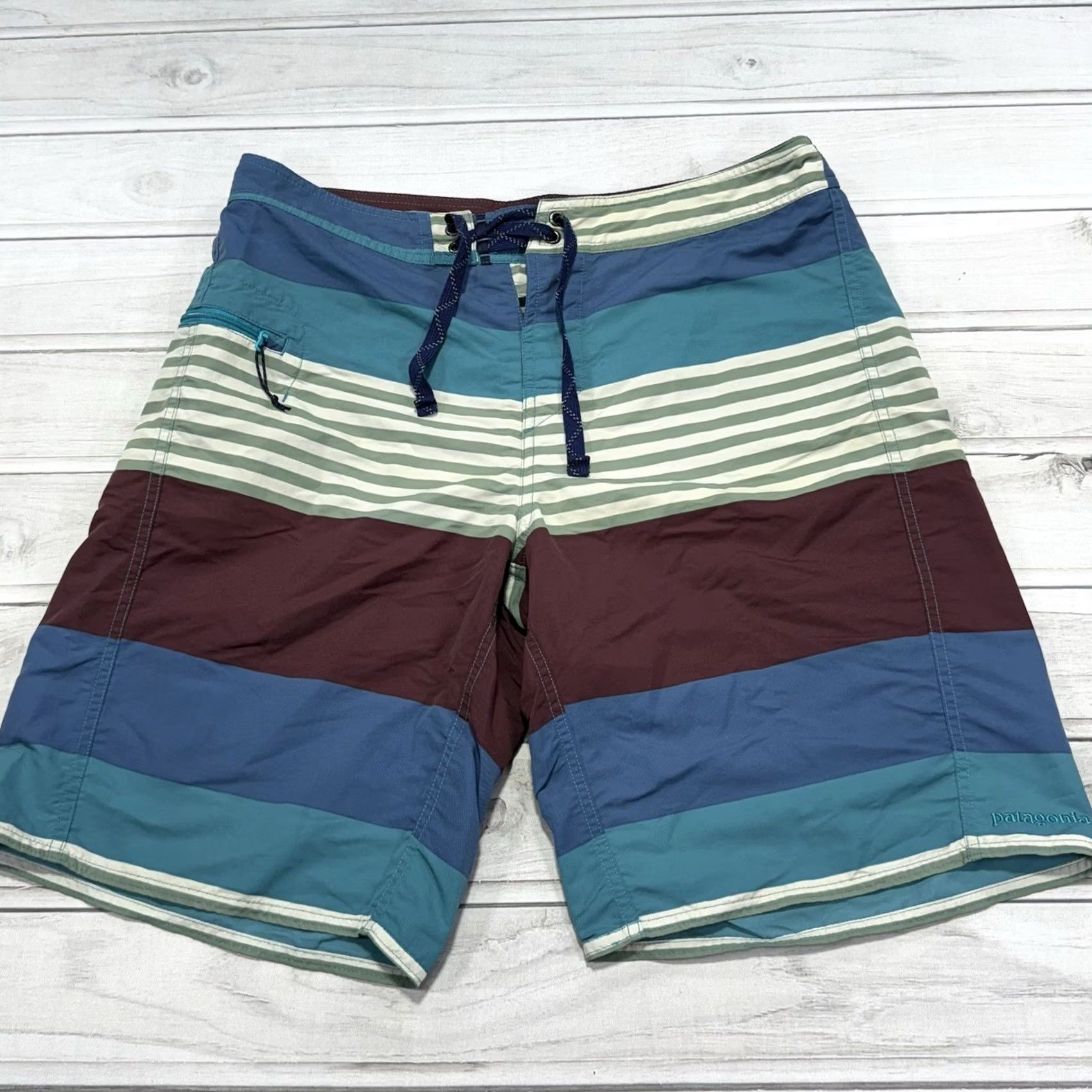 Patagonia Patagonia Board Shorts Mens 34 Blue Striped Swim Trunks Bathing Suit 10" Board Shorts 34 Blue Mens Shorts Beach Swim Surf Vacation Size US 34 / EU 50 - 2 Thumbnail