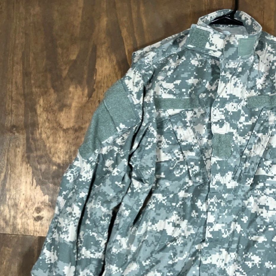 Vintage VINTAGE Army Combat Mens Coat ACU Green Camouflage UCP Uniform Digicam Small Regular Jacket Mens Size US S / EU 44-46 / 1 - 4 Thumbnail