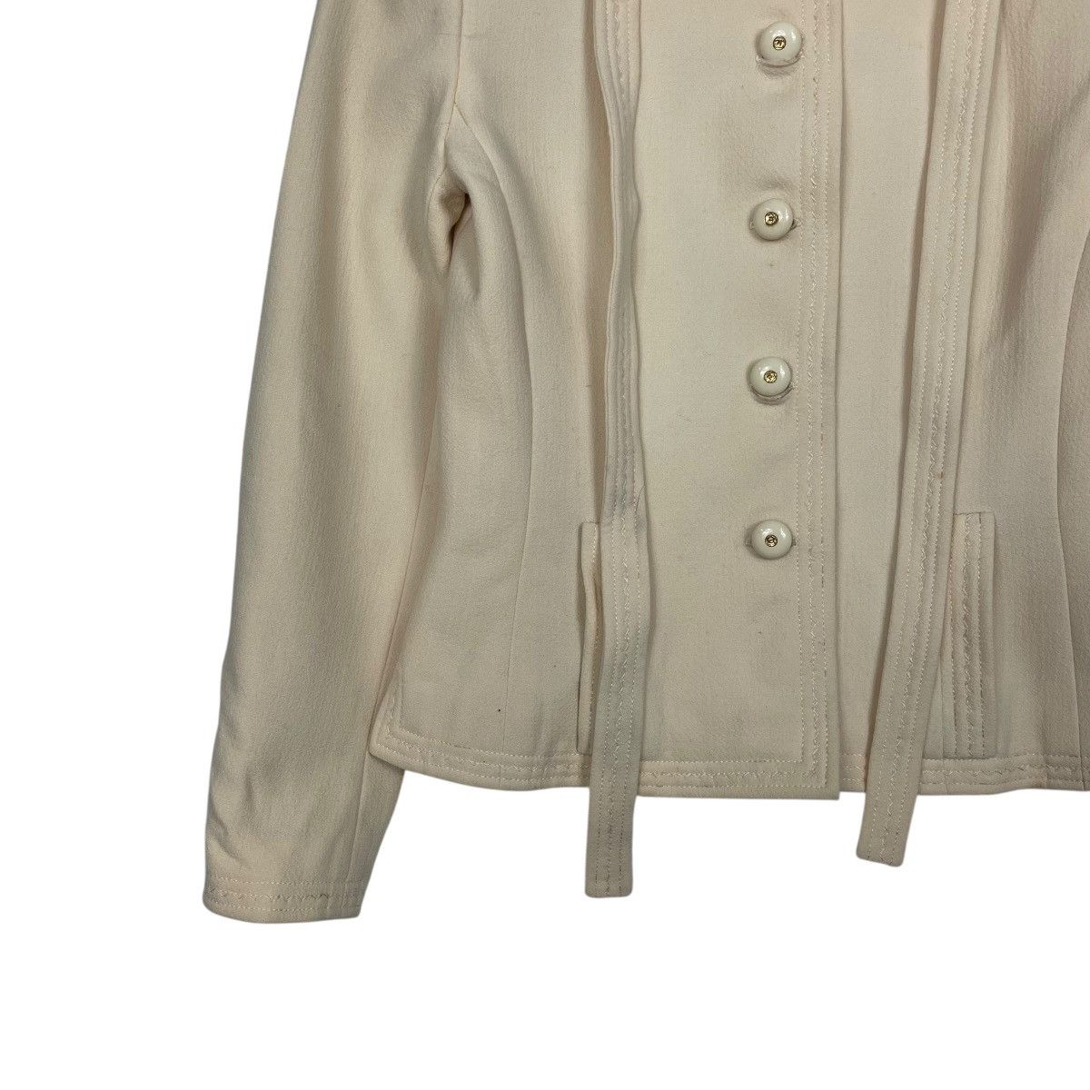 Chanel Vintage Chanel Boutique Light Brown Jacket Size XS / US 0-2 / IT 36-38 - 3 Thumbnail