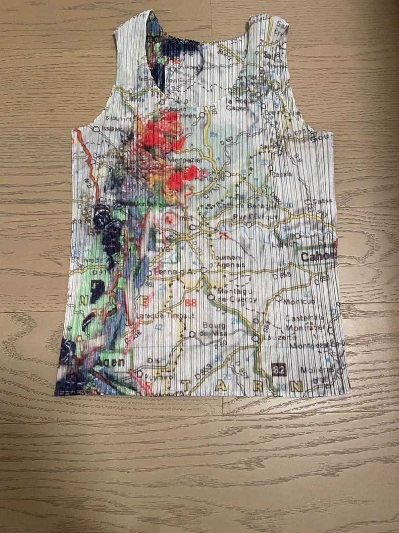 Issey Miyake Paris Map Sleeveless Top dmc