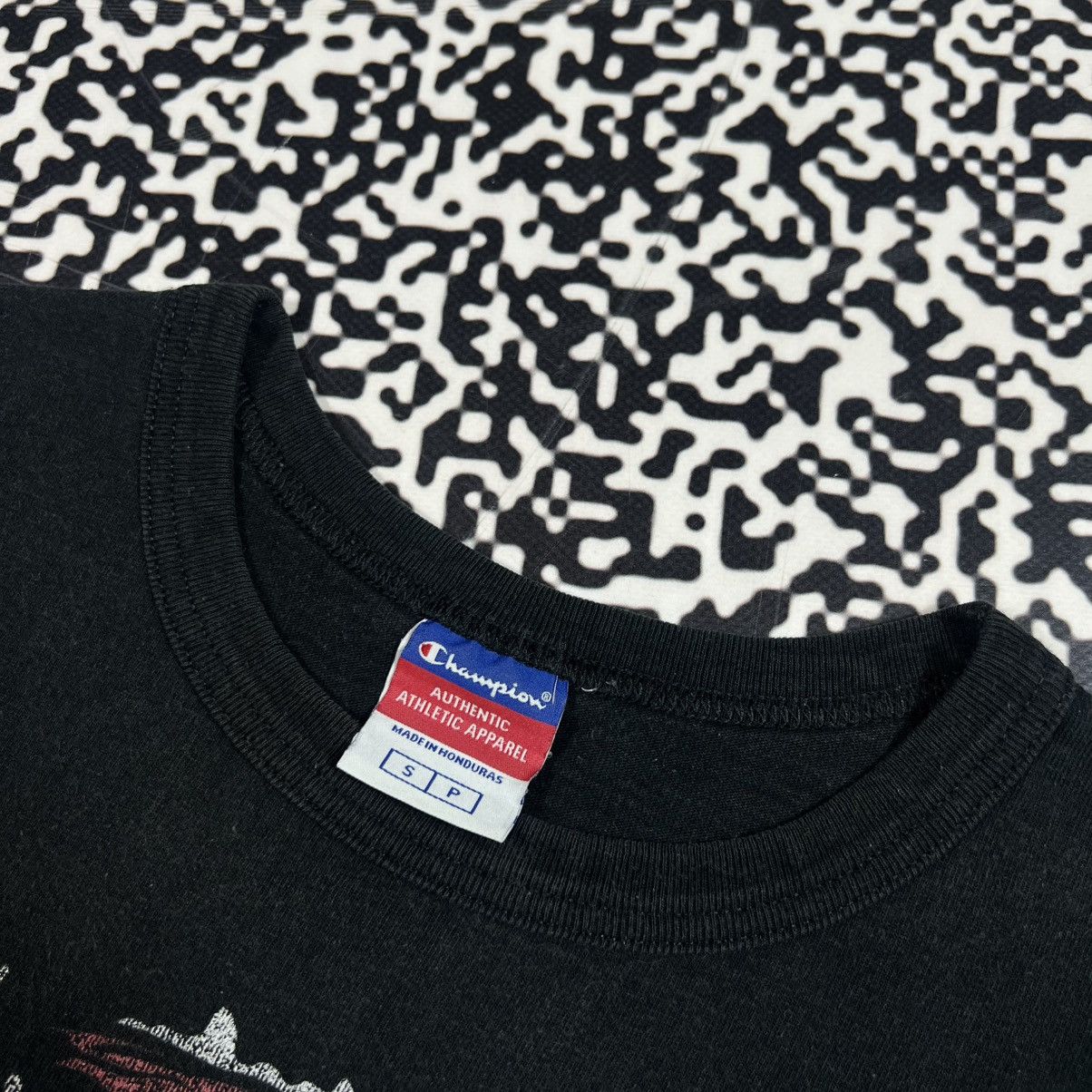 Champion Vintage Y2K Champion Punisher Skull Logo Faded Boxy T-shirt Size US S / EU 44-46 / 1 - 9 Thumbnail