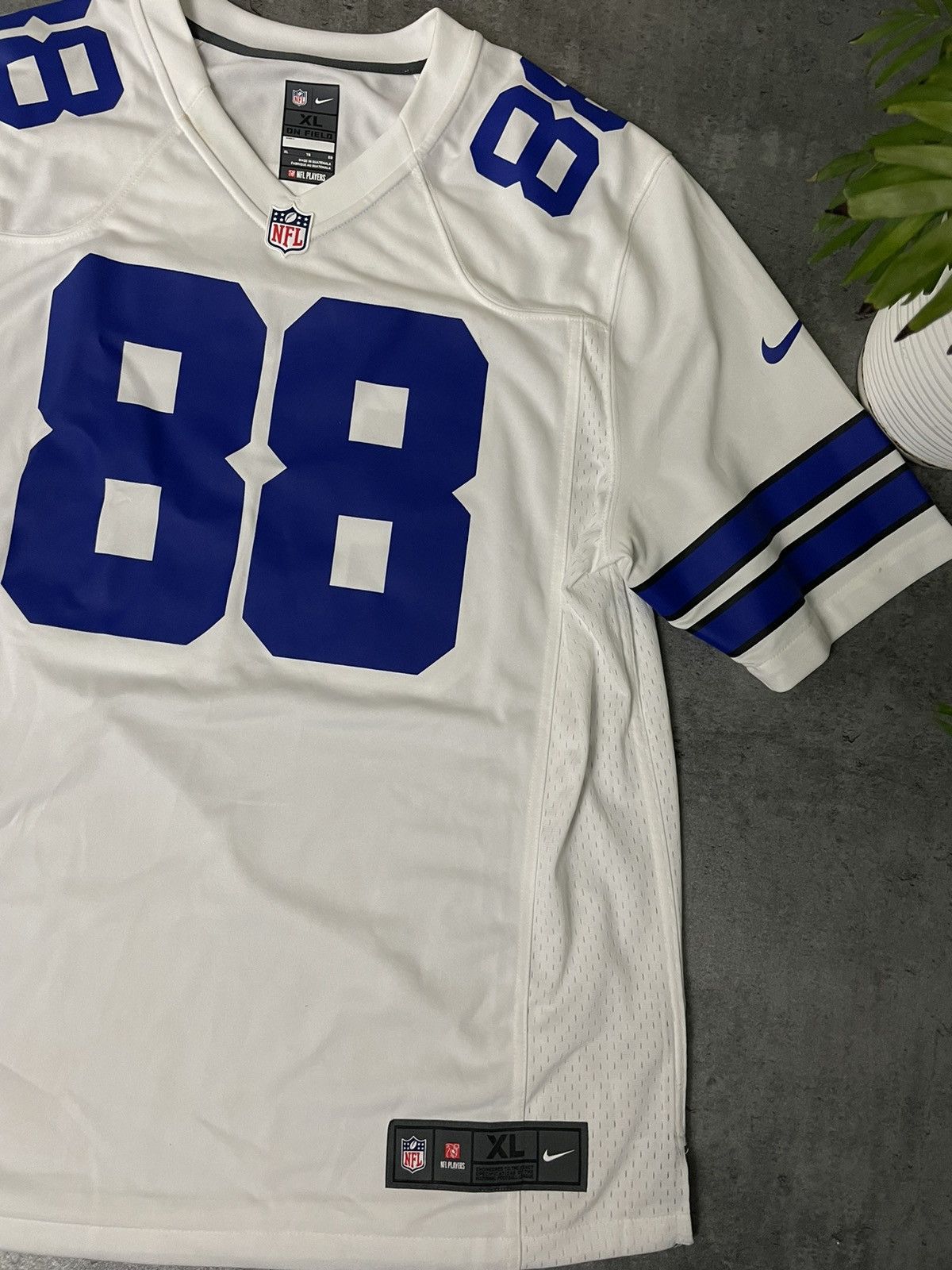 NFL × Nike NFL Dallas Cowboys jersey Nike #88 Bryant shirt Size US XL / EU 56 / 4 - 3 Thumbnail