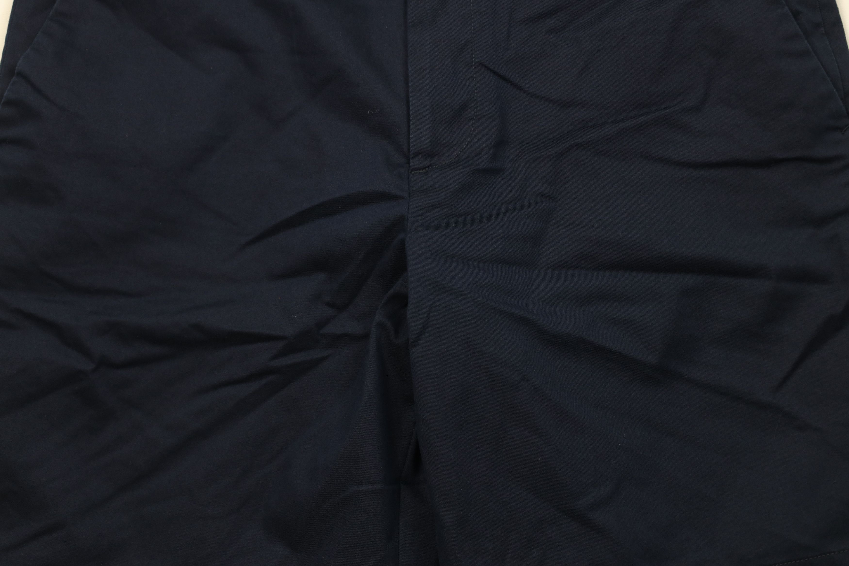Banana Republic Banana Republic Aiden Tech Above Knee Chino Shorts Navy Blue Size US 33 - 3 Thumbnail