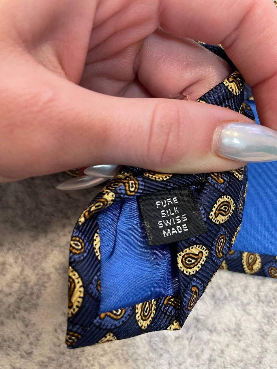 Bally Bally 100% Silk Tie Paisley Navy Gold Luxury Vintage Size ONE SIZE - 8 Thumbnail